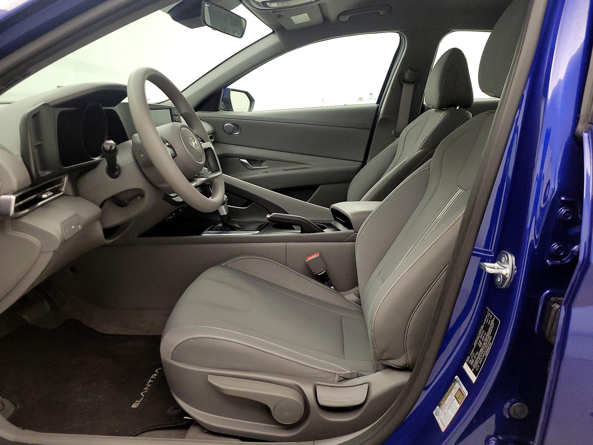 Thumbnail: 2023 Hyundai Elantra - 11