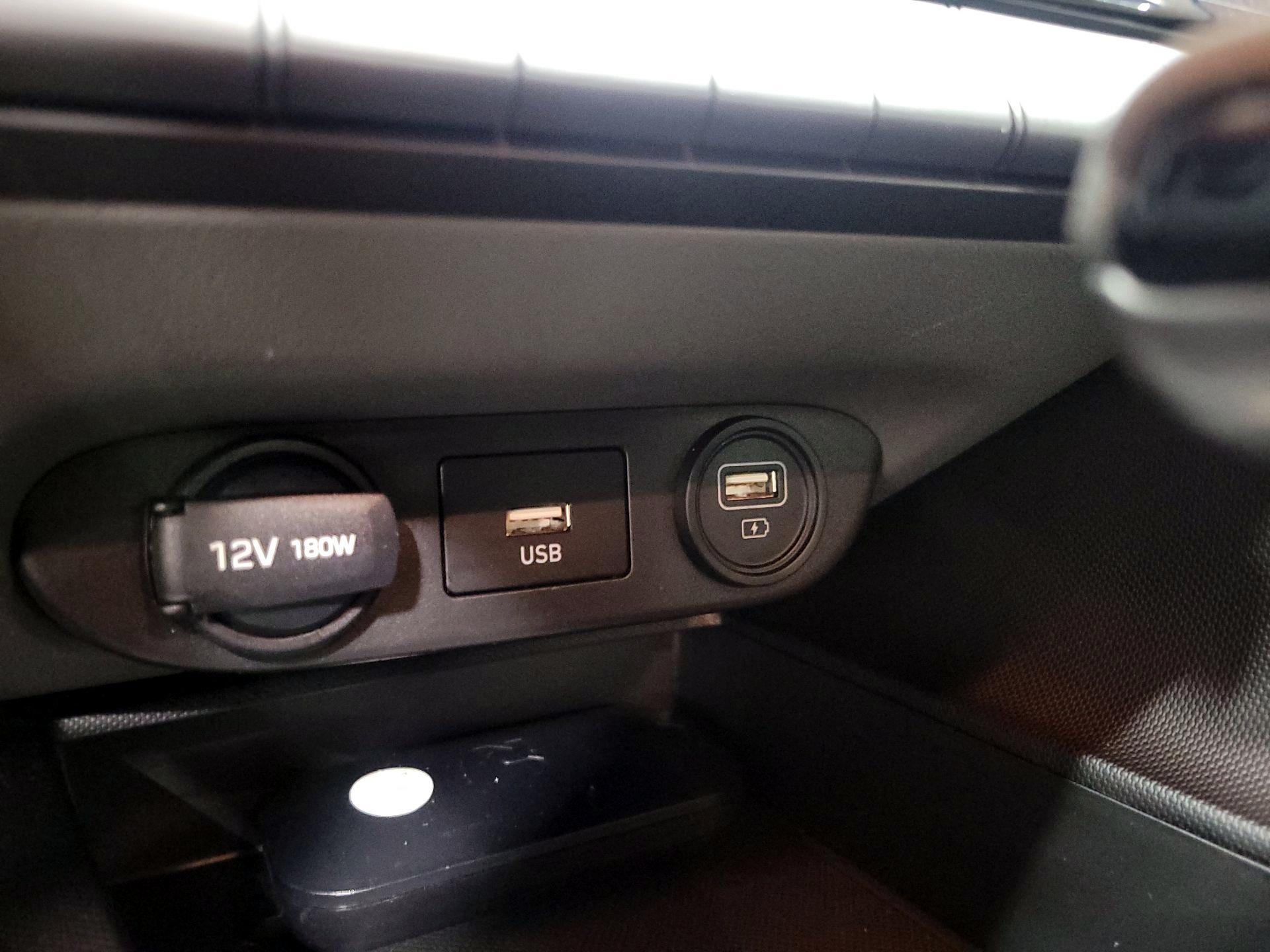 Thumbnail: 2023 Hyundai Elantra - 18