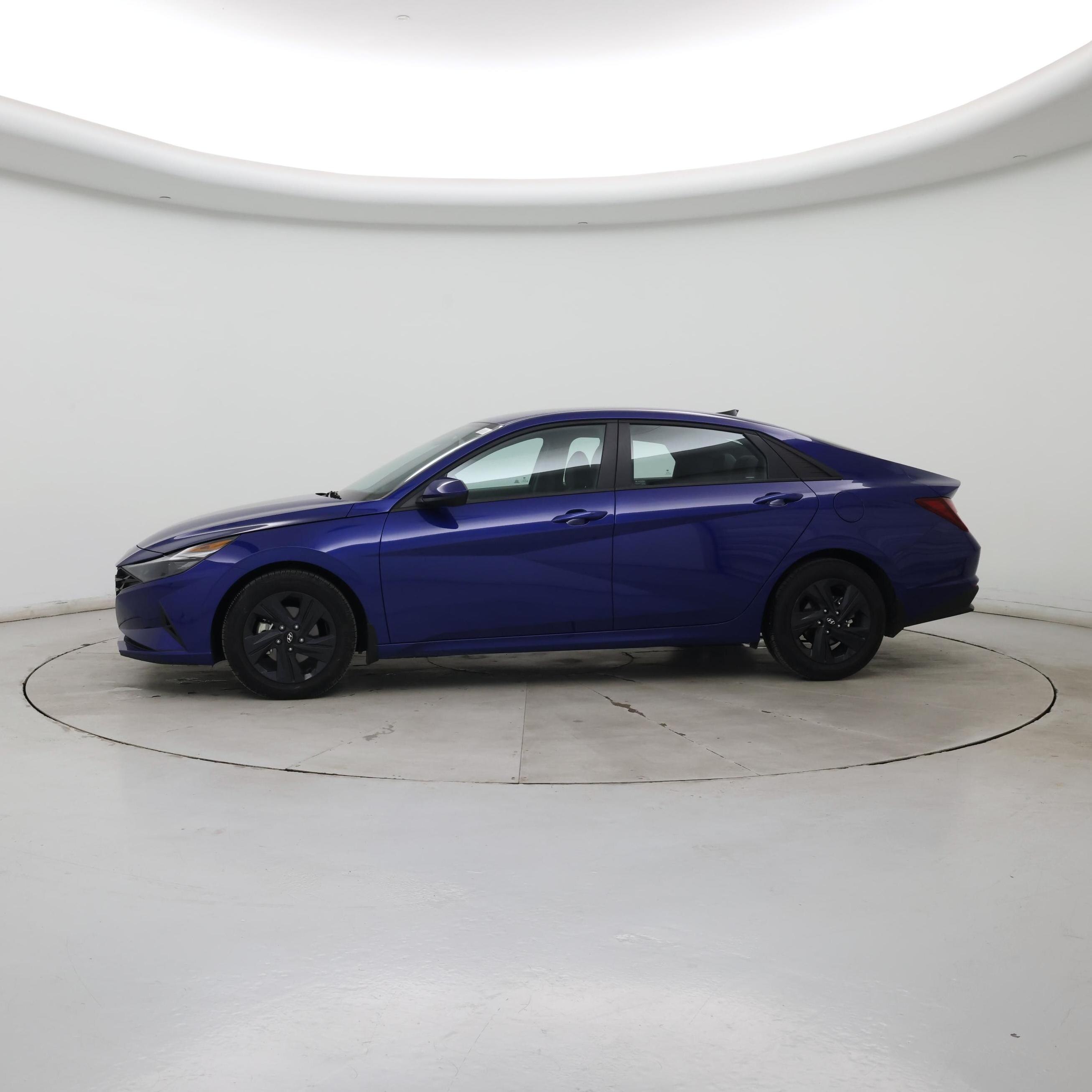 Thumbnail: 2023 Hyundai Elantra - 3