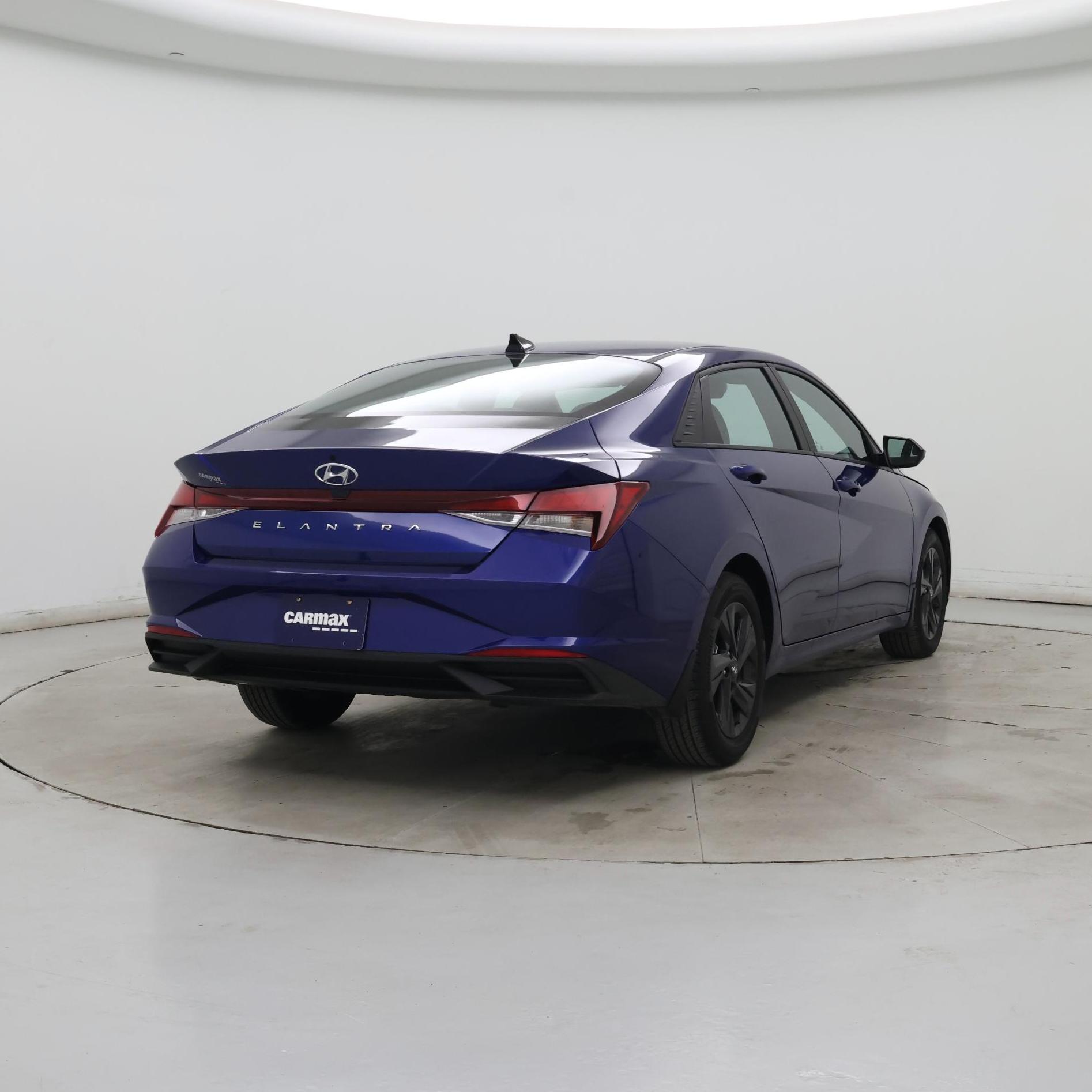 Thumbnail: 2023 Hyundai Elantra - 8