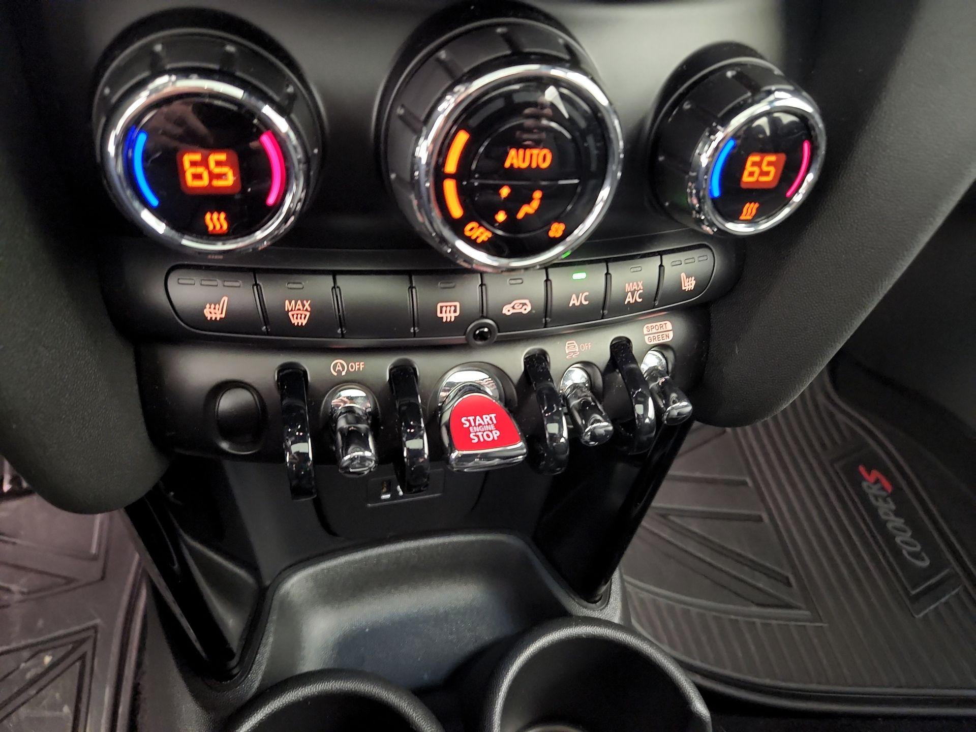 Thumbnail: 2023 MINI Cooper Hardtop - 17