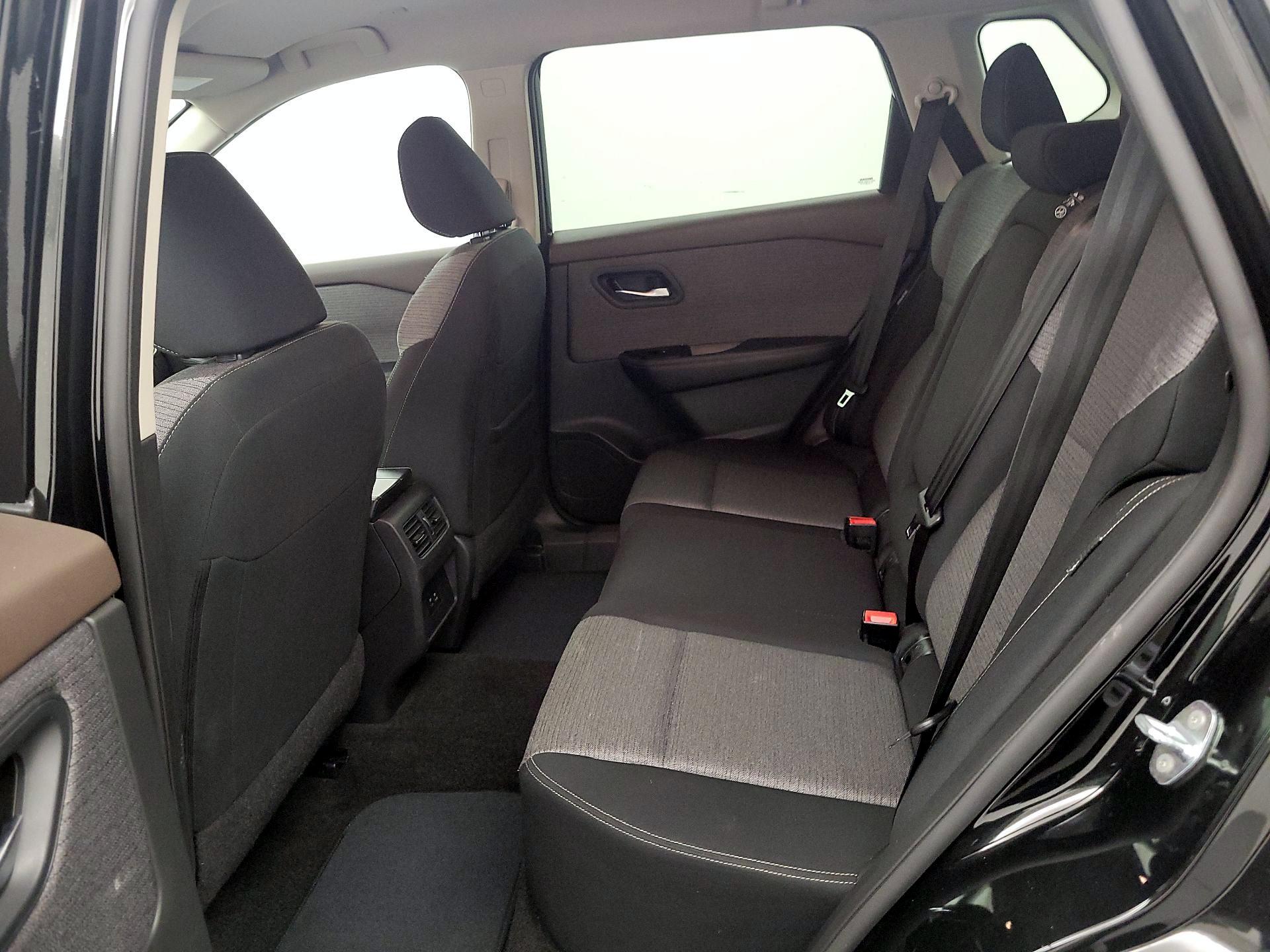 Thumbnail: 2023 Nissan Rogue - 19