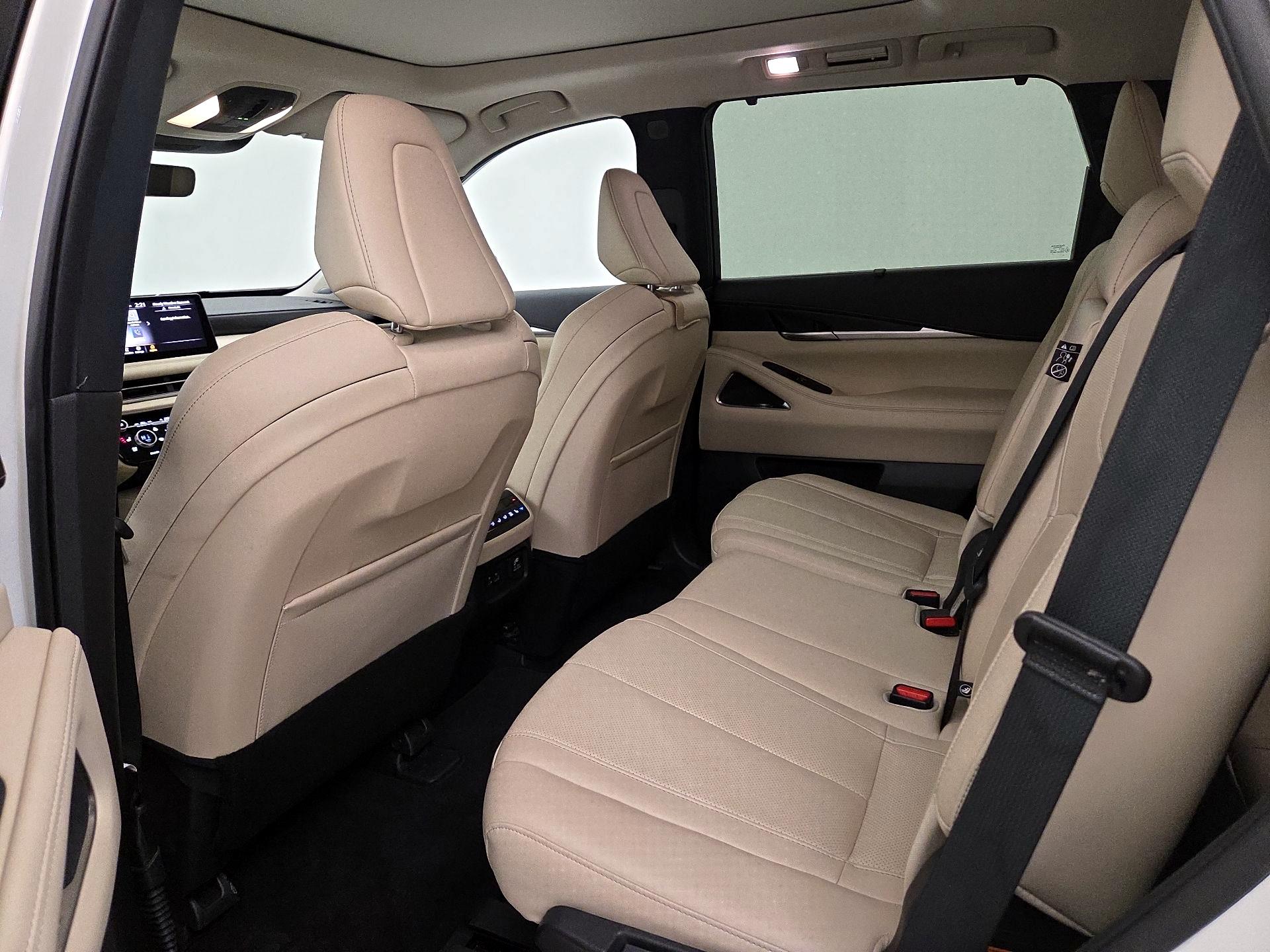 Thumbnail: 2023 INFINITI QX60 - 18