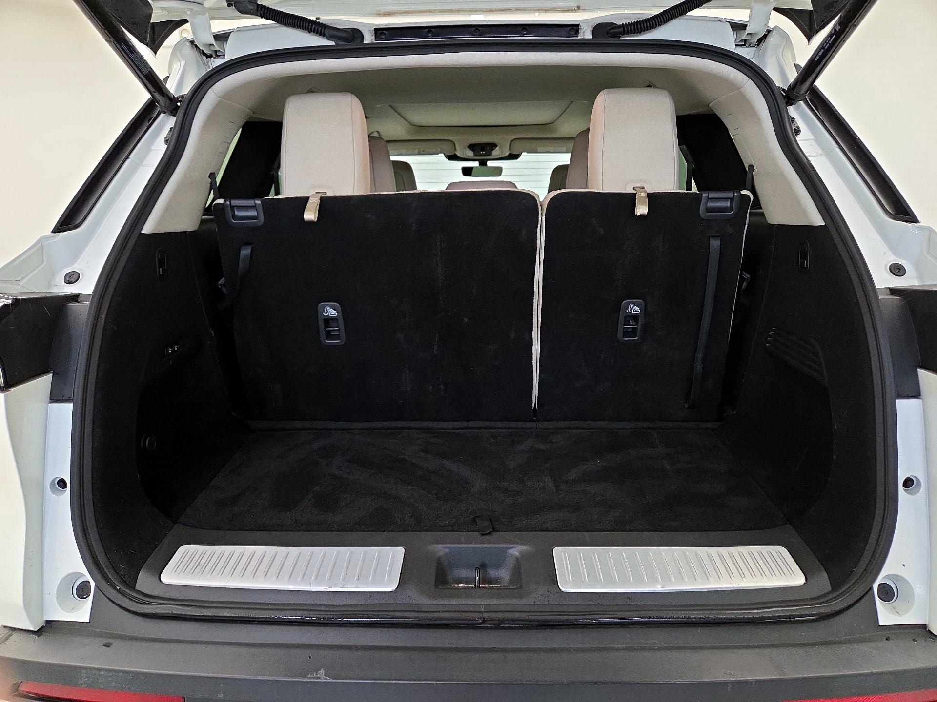 Thumbnail: 2023 INFINITI QX60 - 19