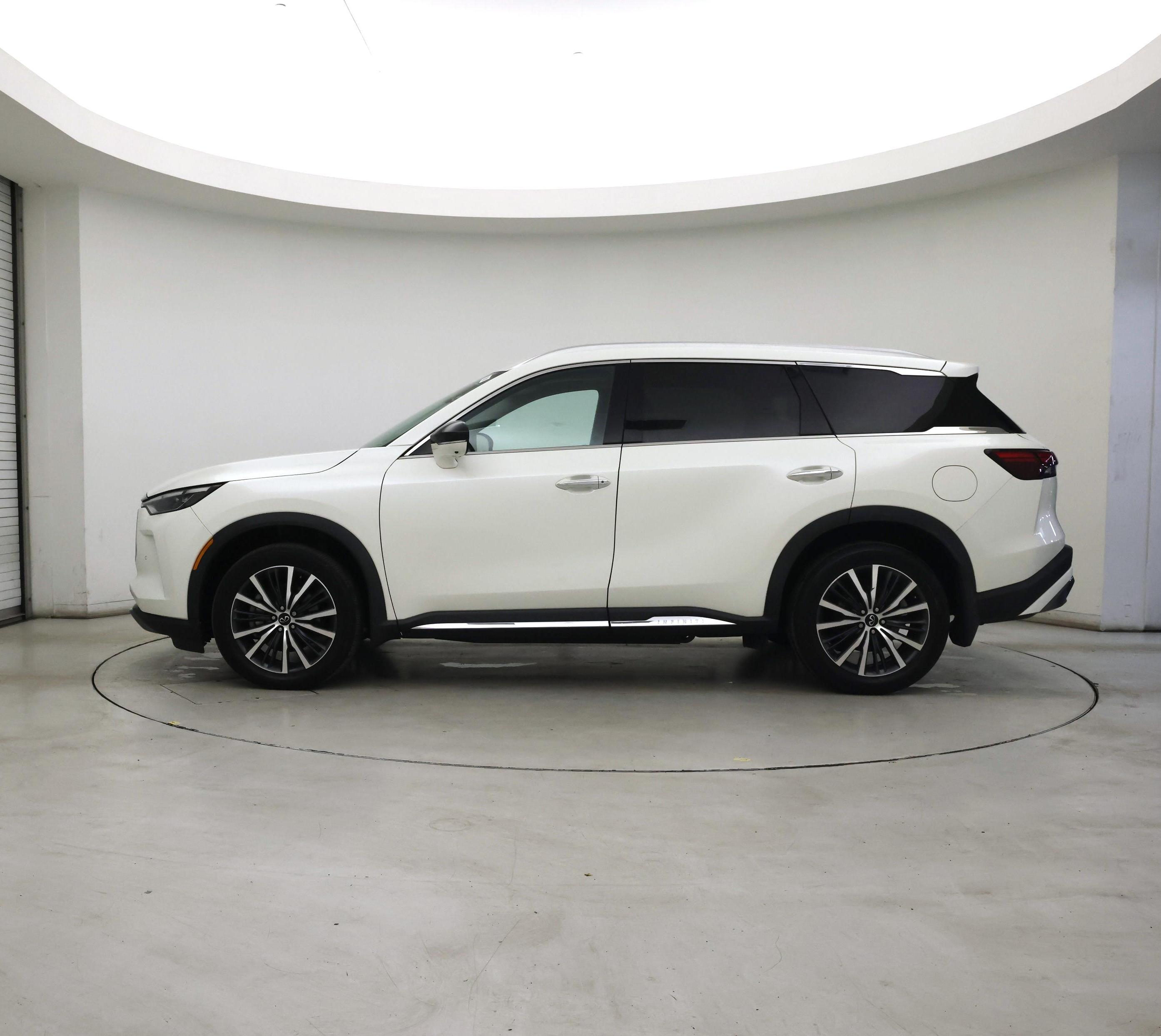 Thumbnail: 2023 INFINITI QX60 - 3