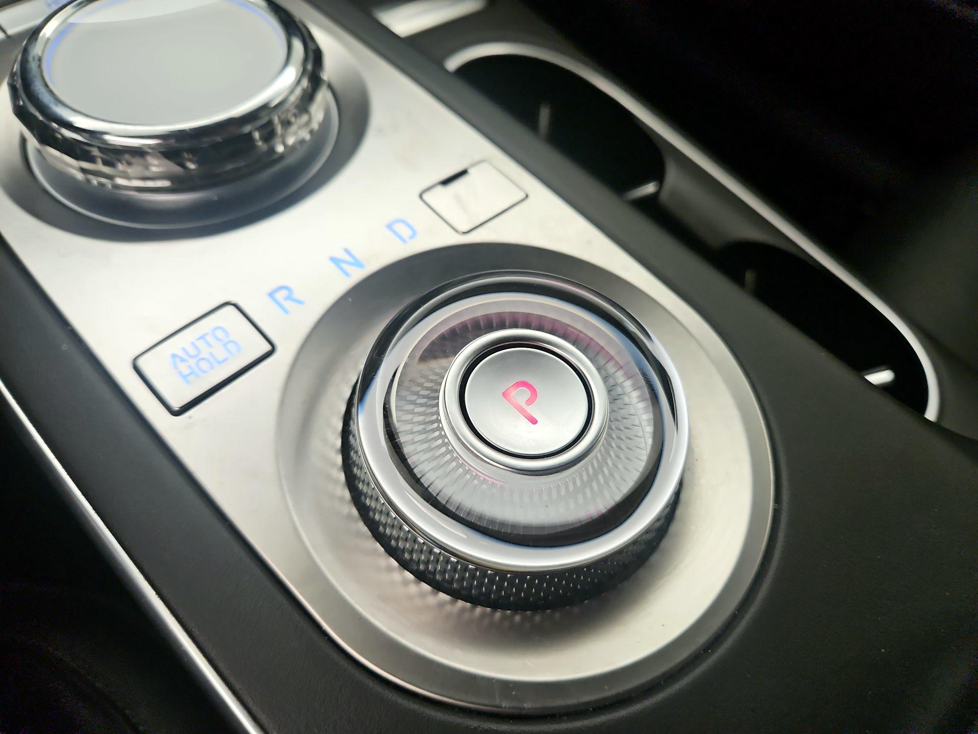 Thumbnail: 2025 Genesis GV70 - 18