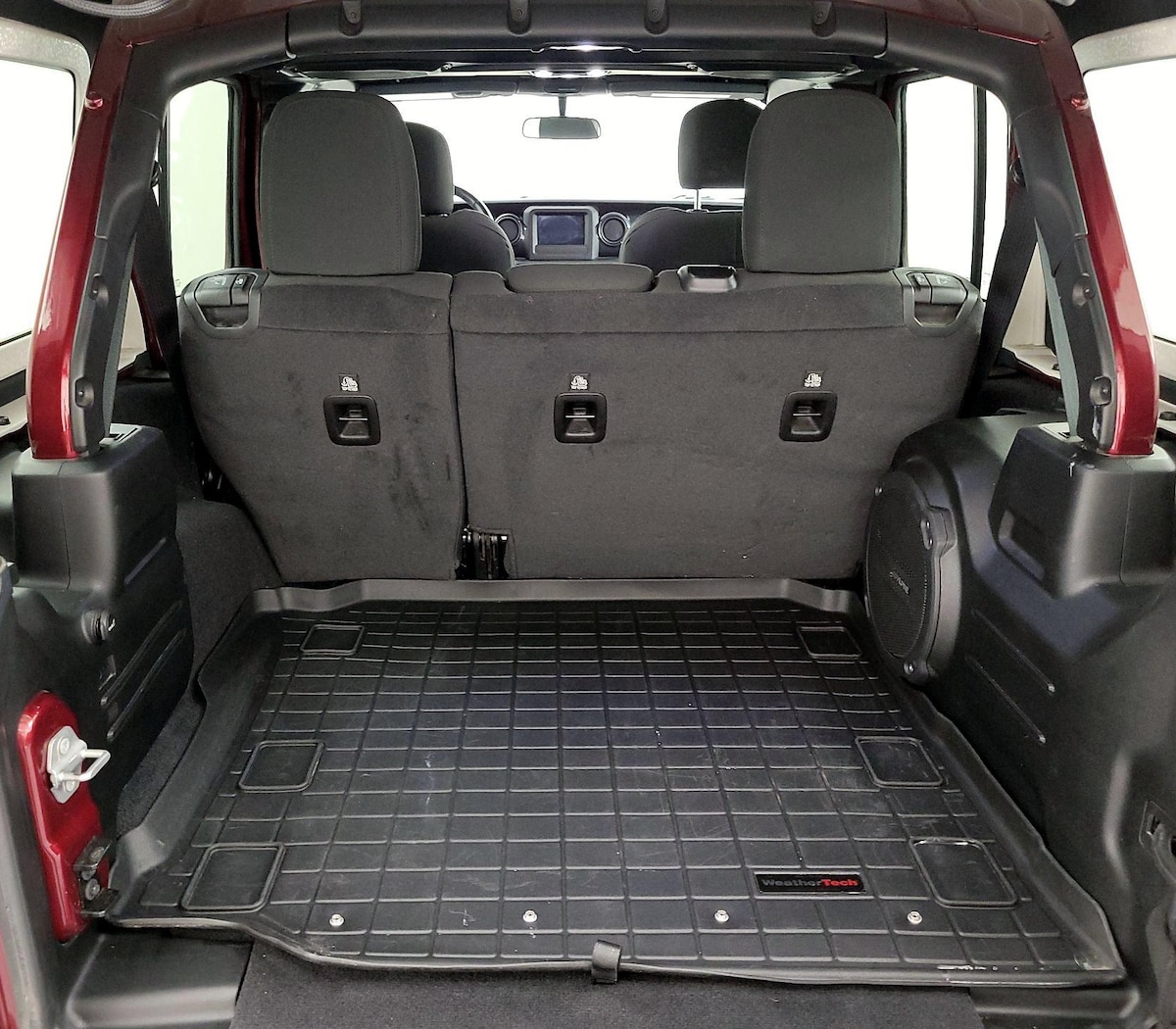 Trunk/Cargo (Seats Up)