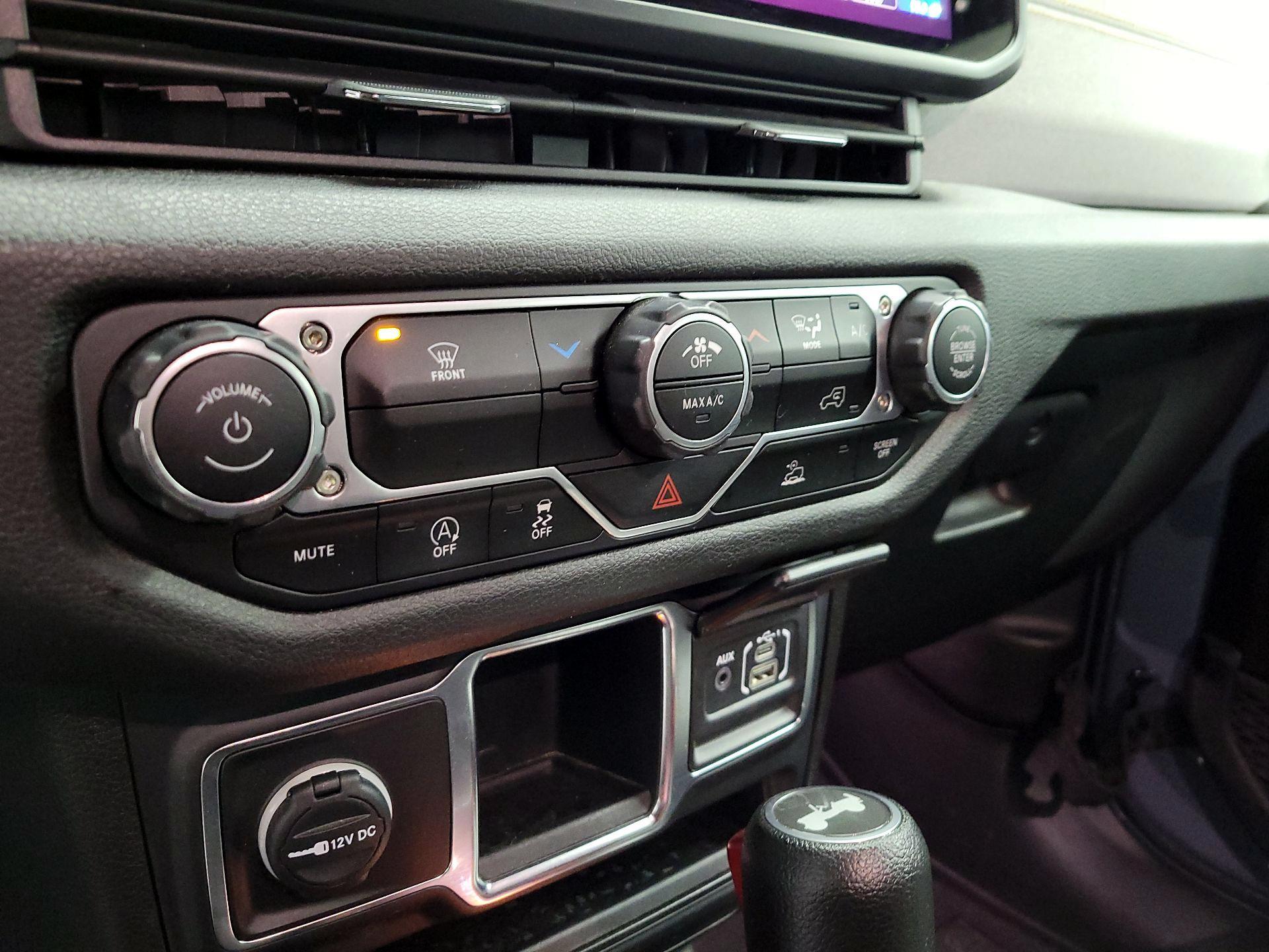 Thumbnail: 2024 Jeep Wrangler - 14