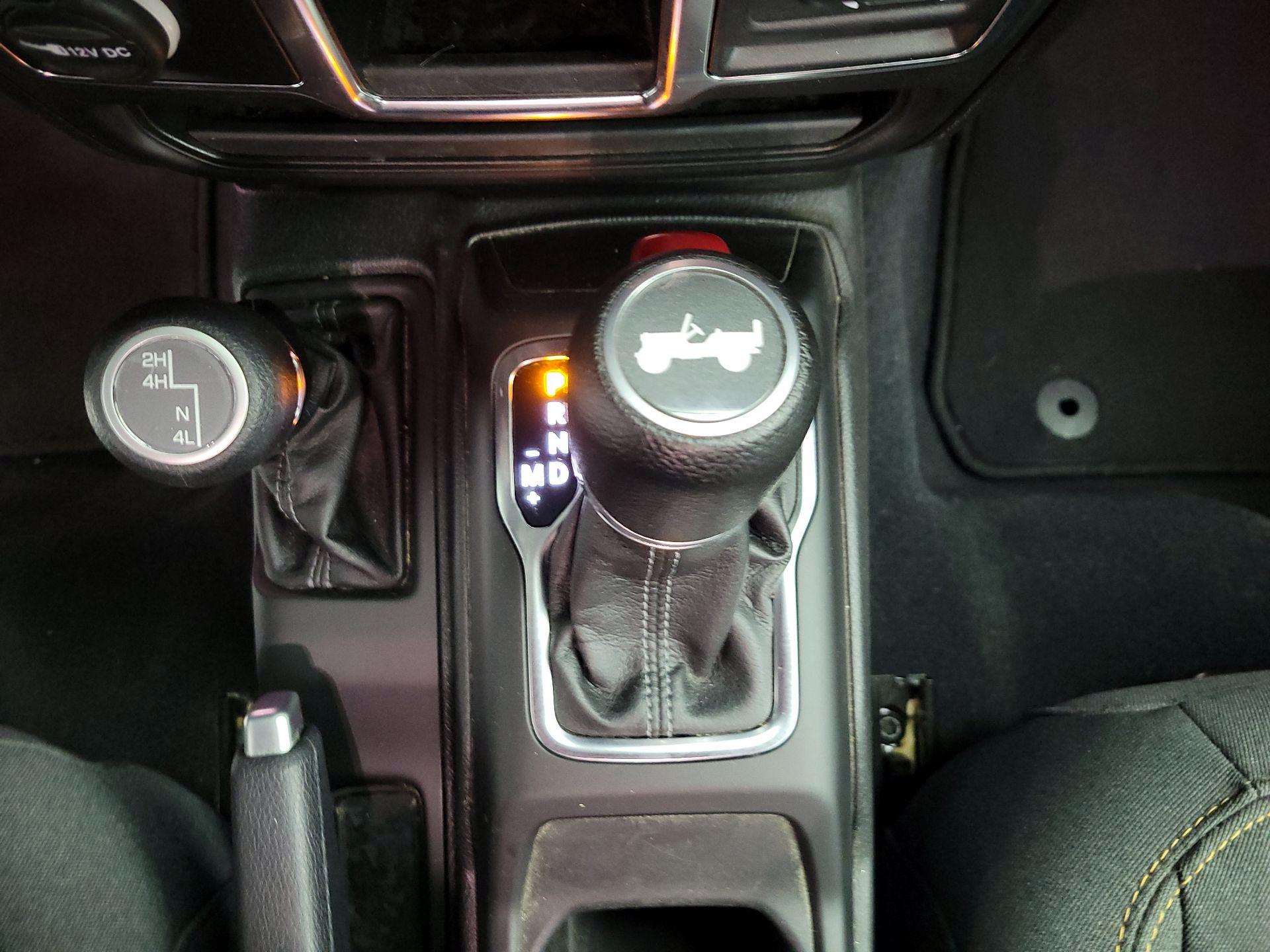 Thumbnail: 2024 Jeep Wrangler - 15