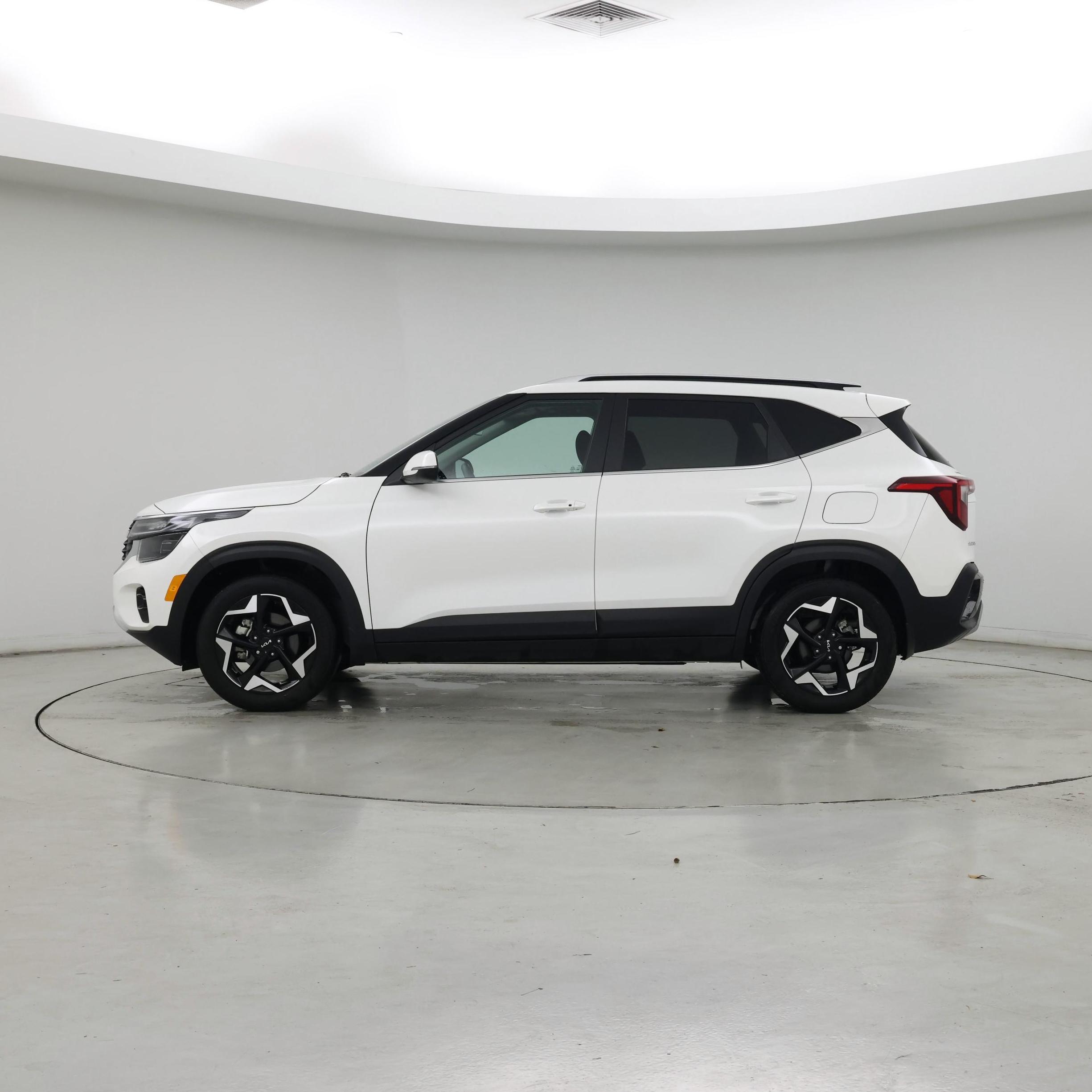 Thumbnail: 2025 Kia Seltos - 3