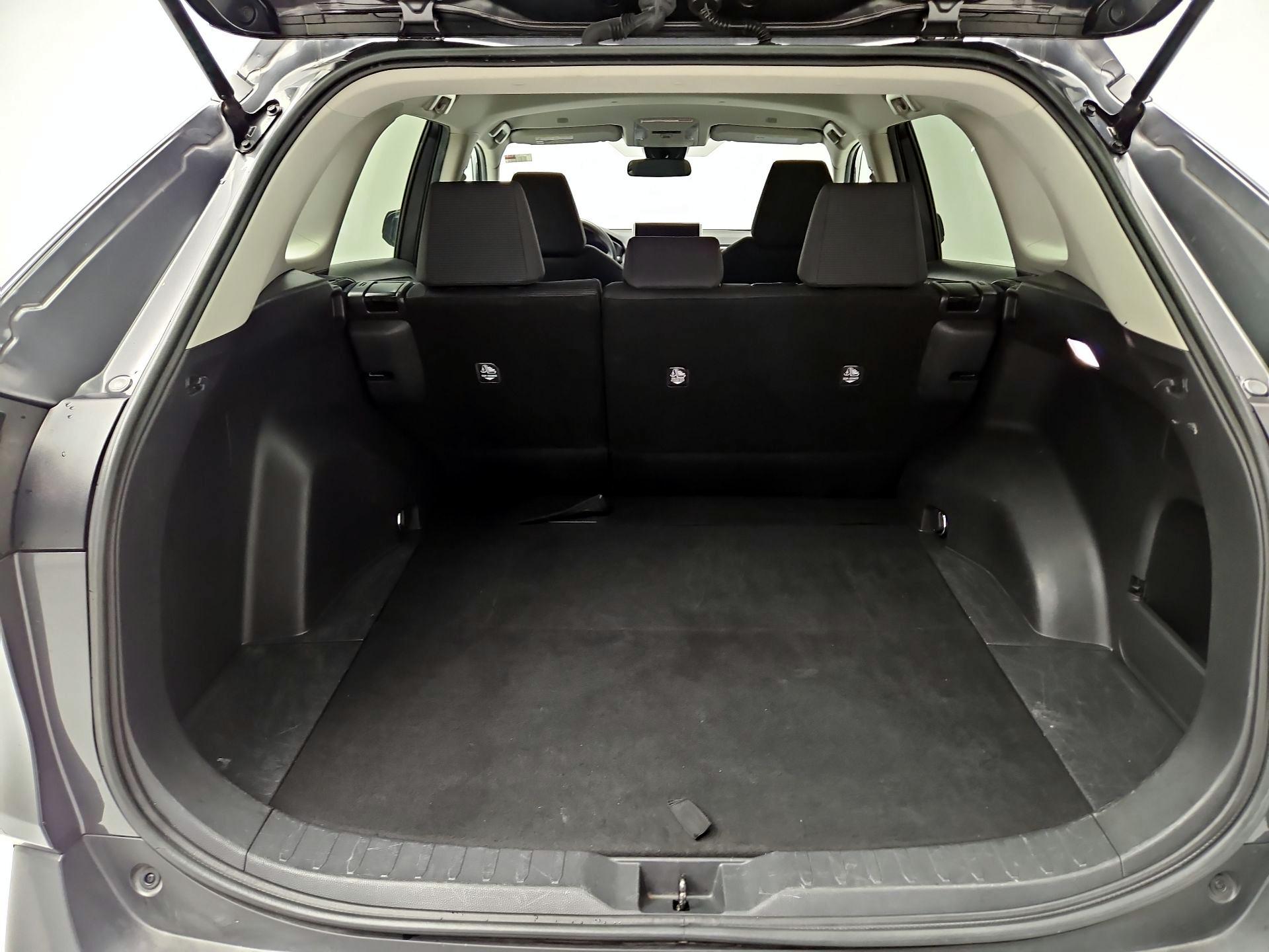 Thumbnail: 2023 Toyota RAV4 - 20