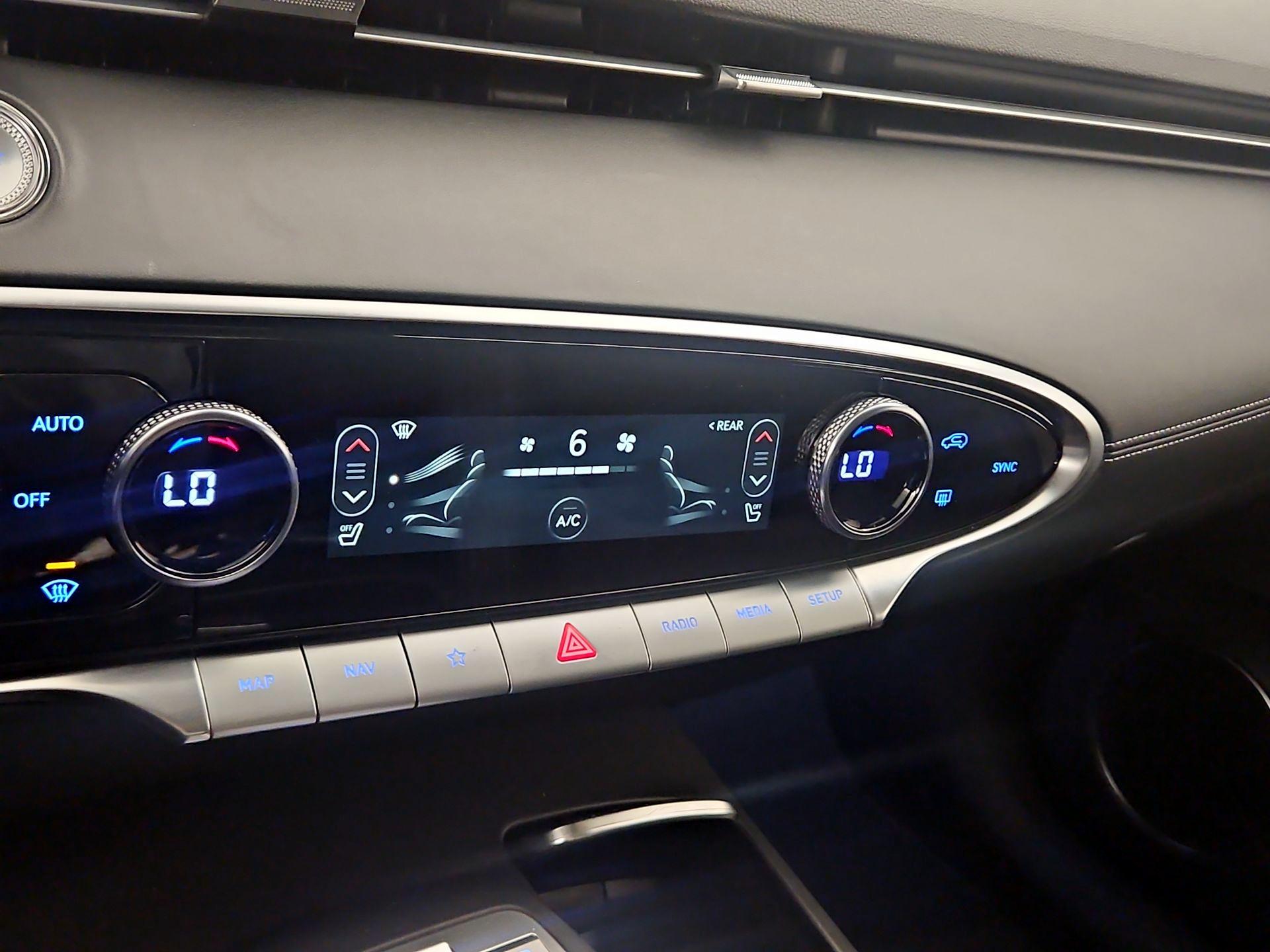 Thumbnail: 2025 Genesis GV70 - 16