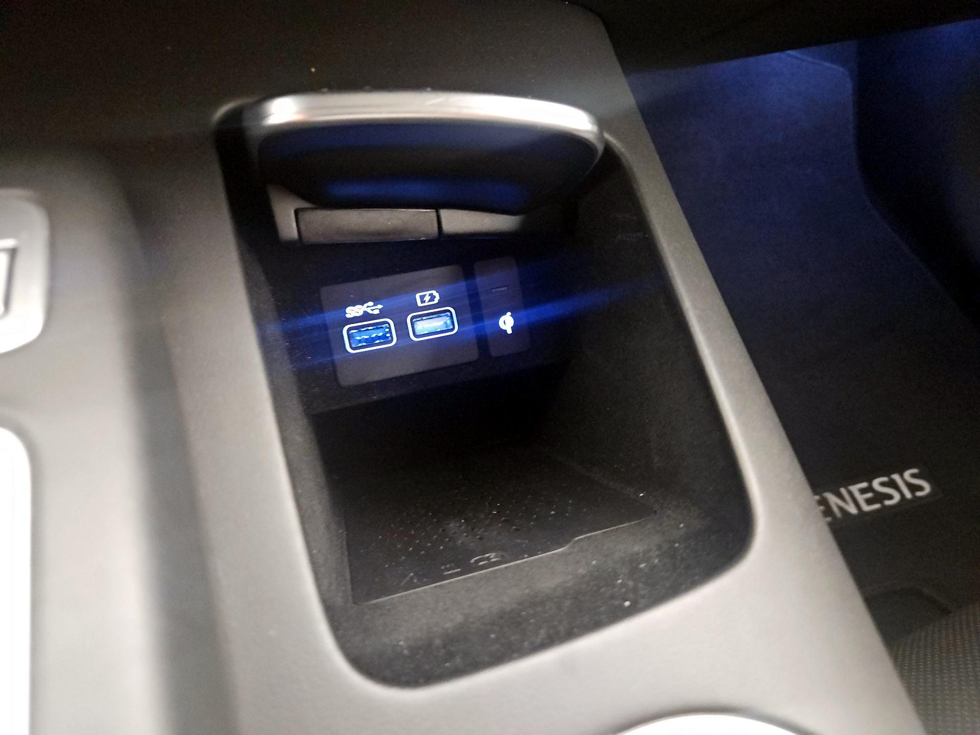 Thumbnail: 2025 Genesis GV70 - 18