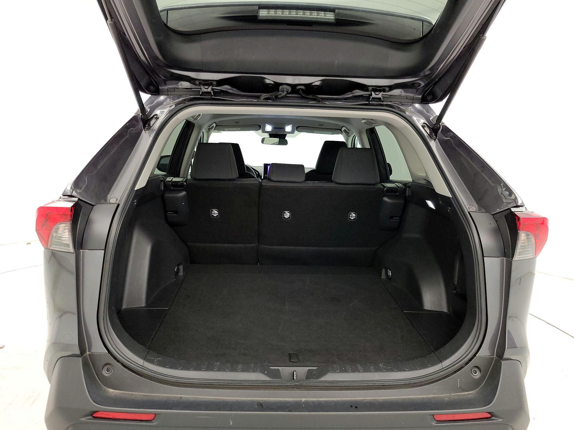 Thumbnail: 2023 Toyota RAV4 - 20