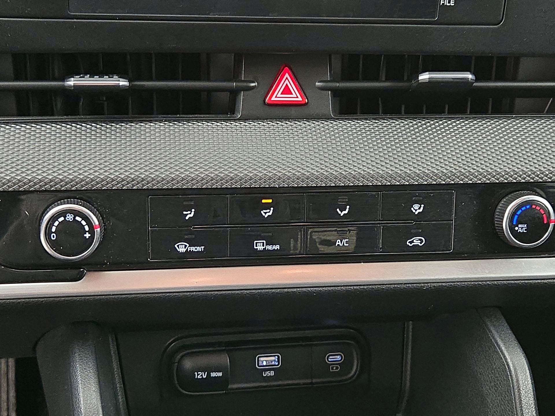 Thumbnail: 2024 Kia Sportage - 16