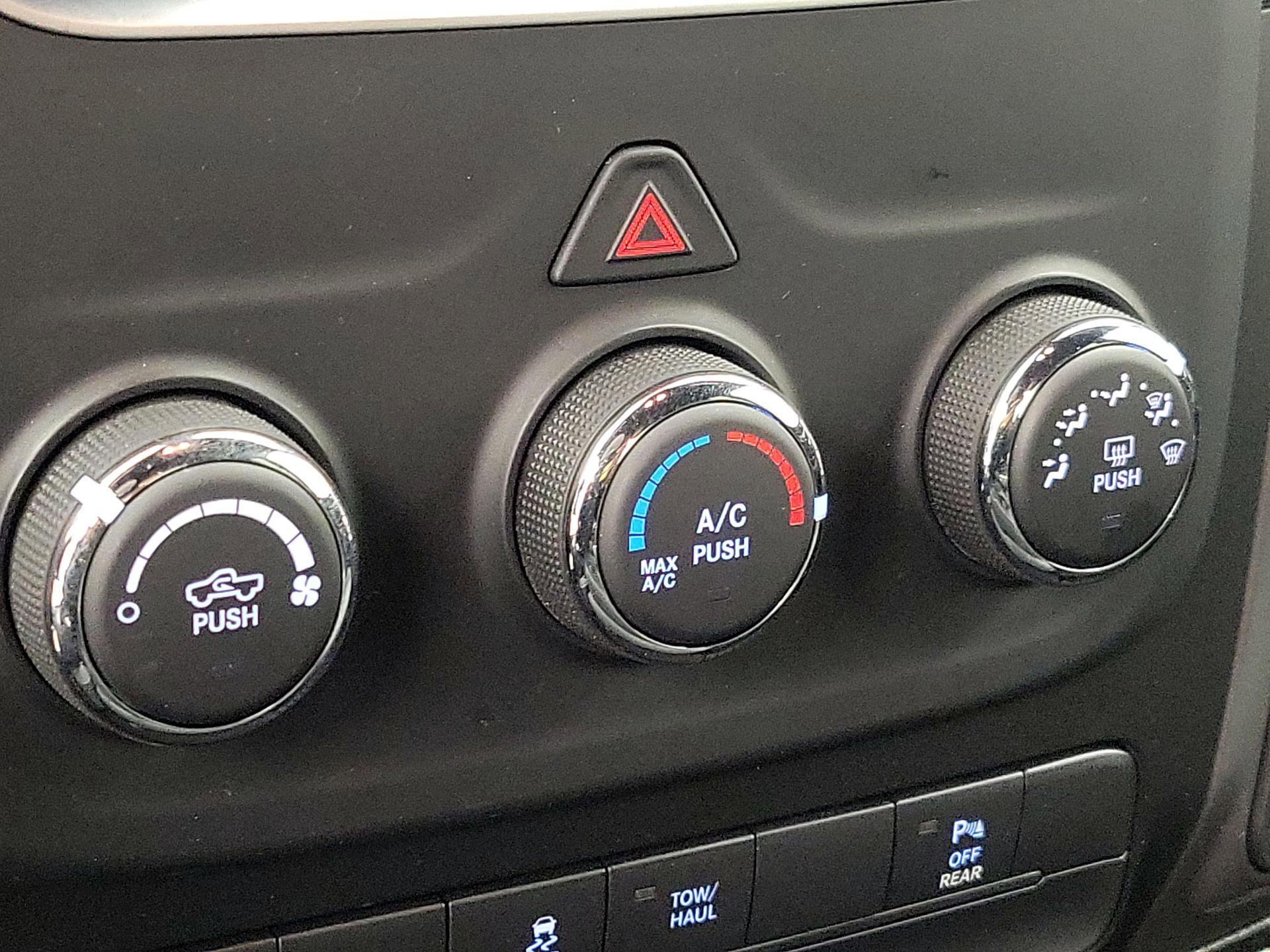 Thumbnail: 2022 RAM 1500 Classic - 16