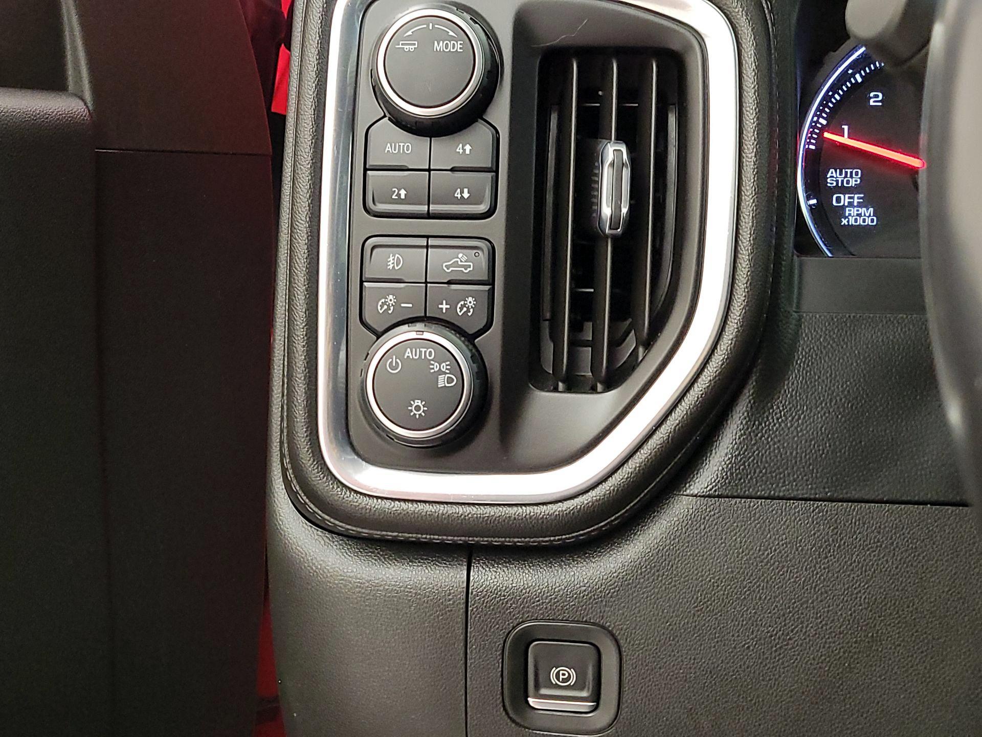 Thumbnail: 2021 Chevrolet Silverado 1500 - 13