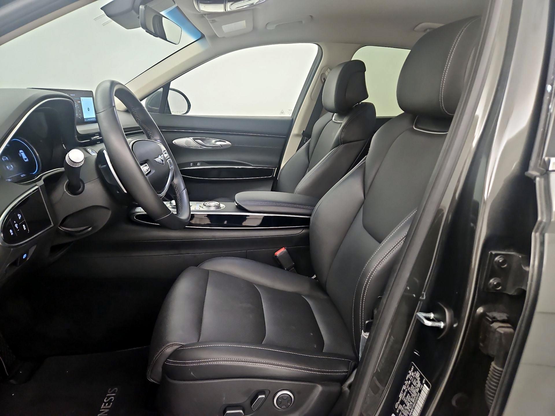 Thumbnail: 2025 Genesis GV70 - 11