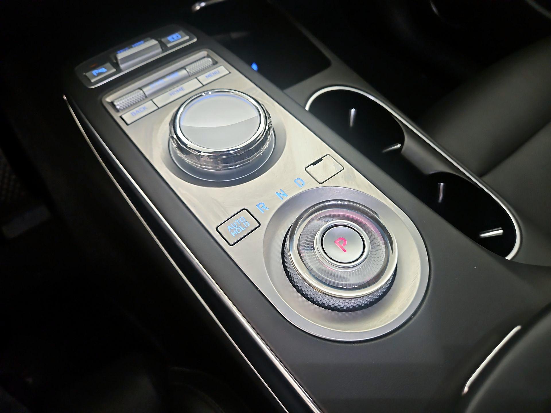 Thumbnail: 2025 Genesis GV70 - 18