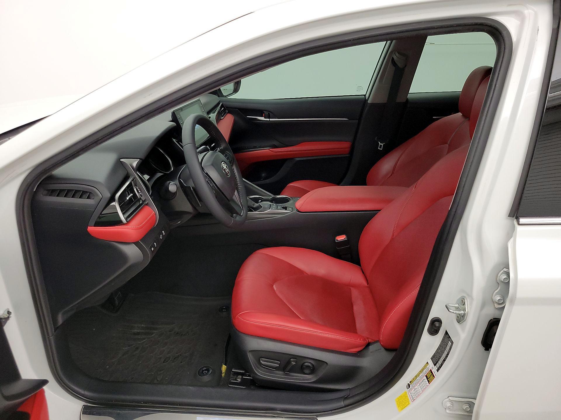 Thumbnail: 2022 Toyota Camry - 11