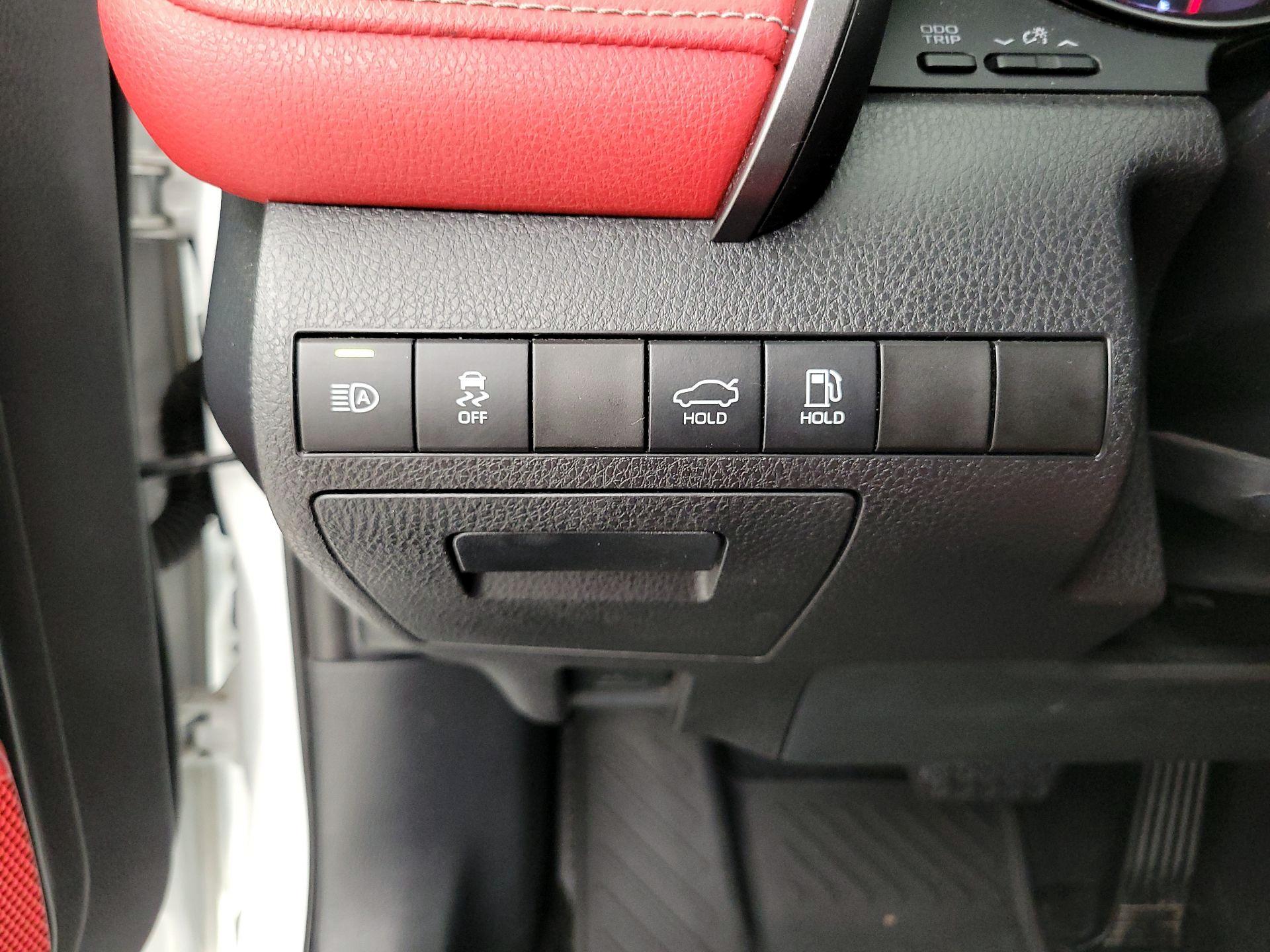 Thumbnail: 2022 Toyota Camry - 13