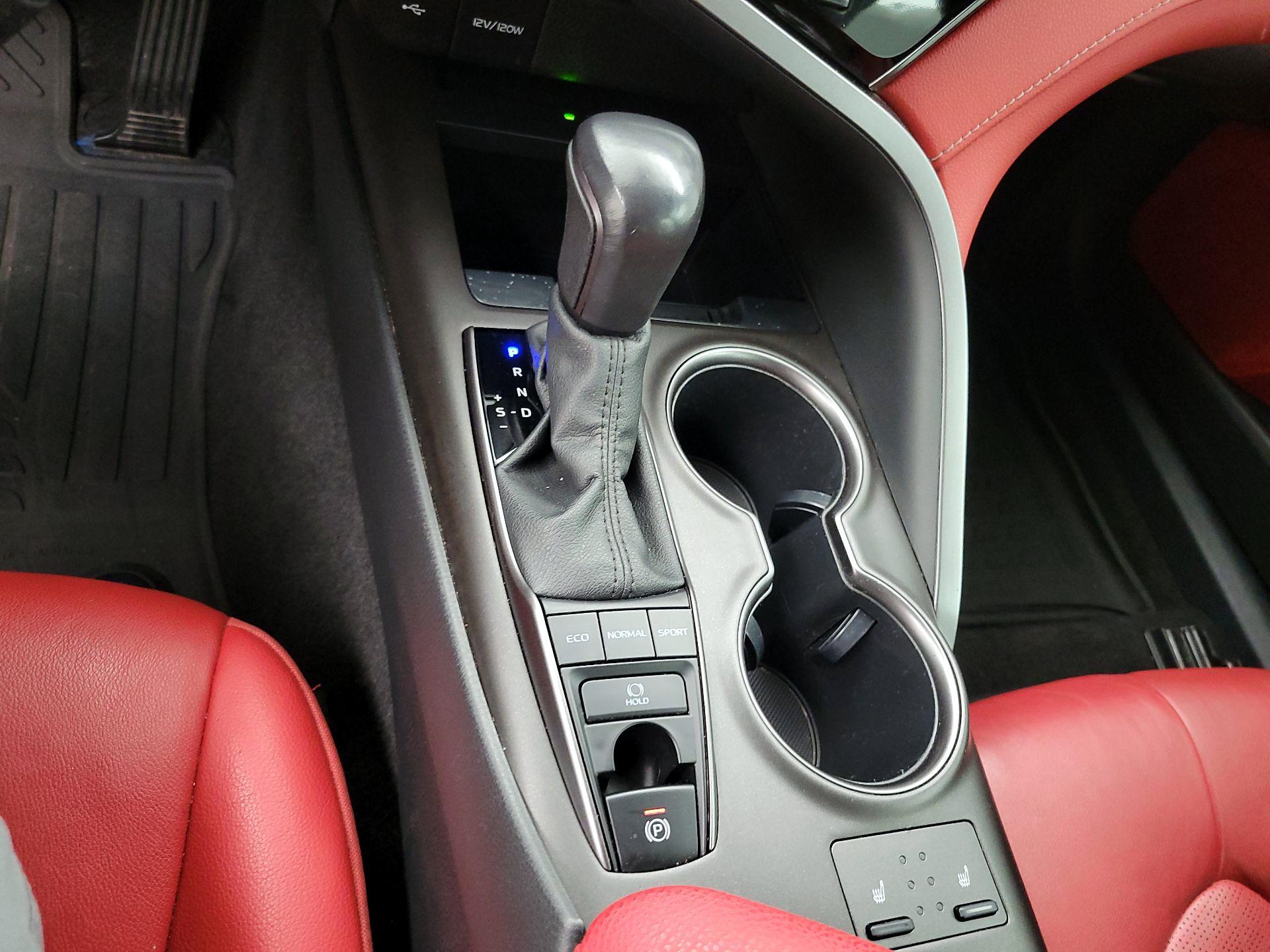 Thumbnail: 2022 Toyota Camry - 17