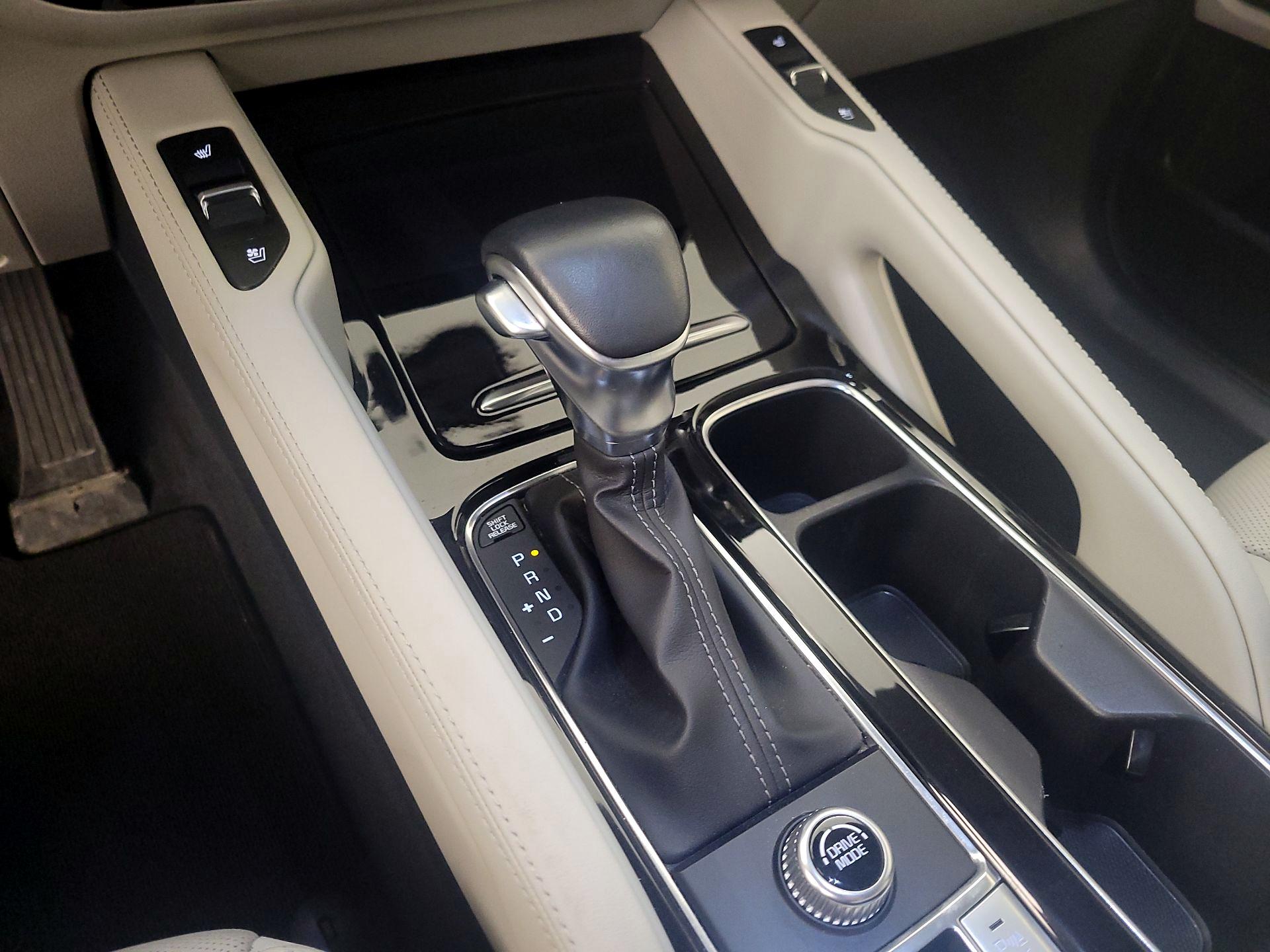 Thumbnail: 2022 Kia Telluride - 18