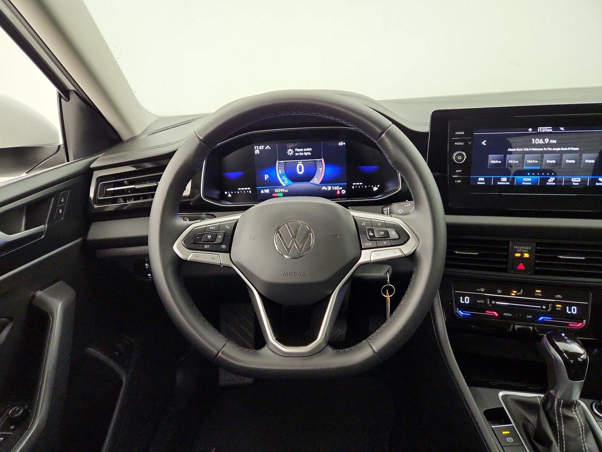 Thumbnail: 2025 Volkswagen Jetta - 10