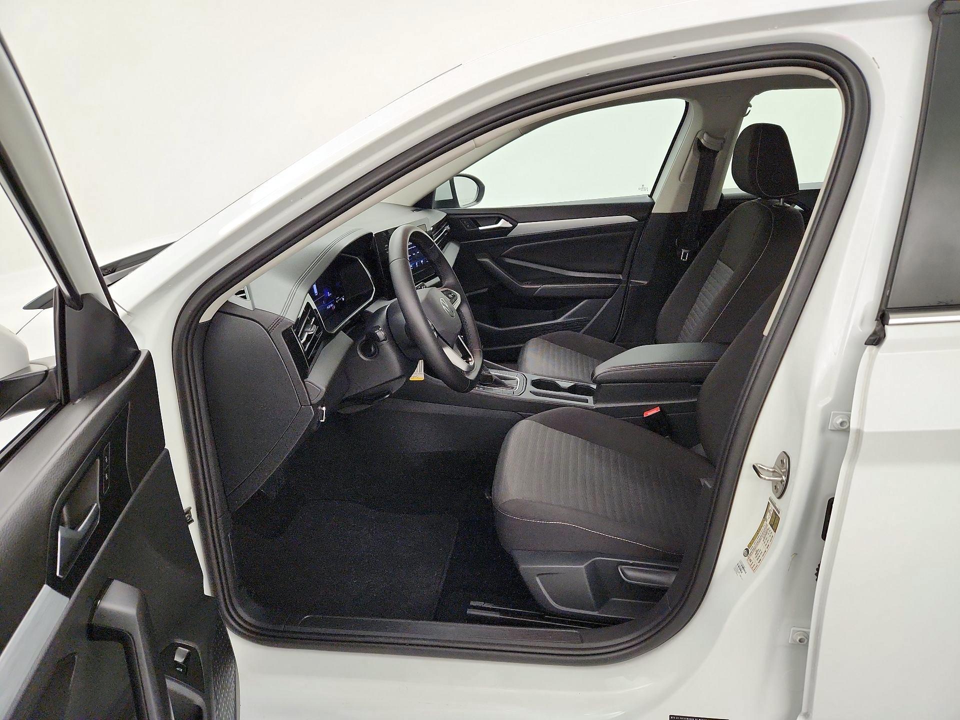 Thumbnail: 2025 Volkswagen Jetta - 11