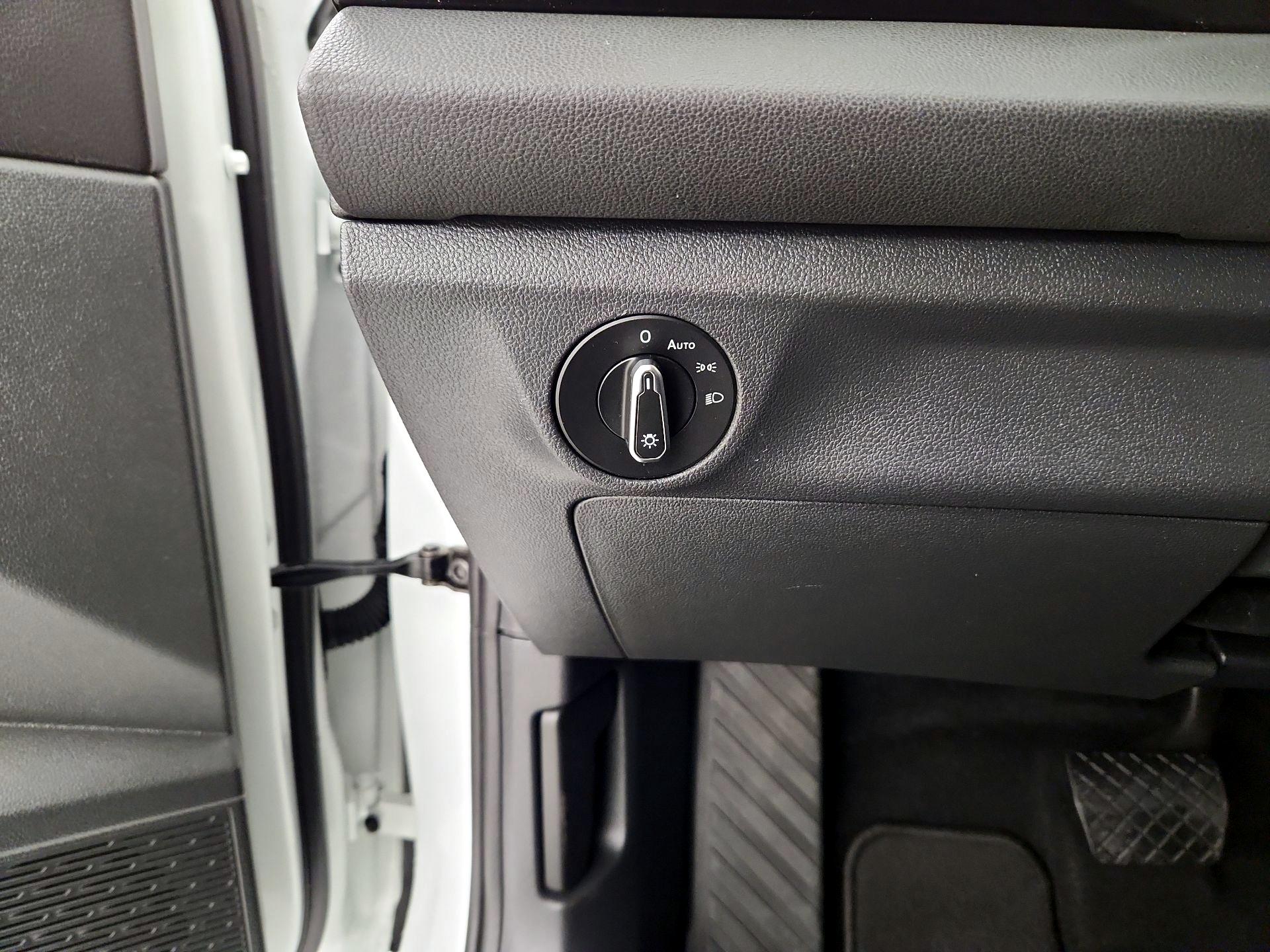 Thumbnail: 2025 Volkswagen Jetta - 13