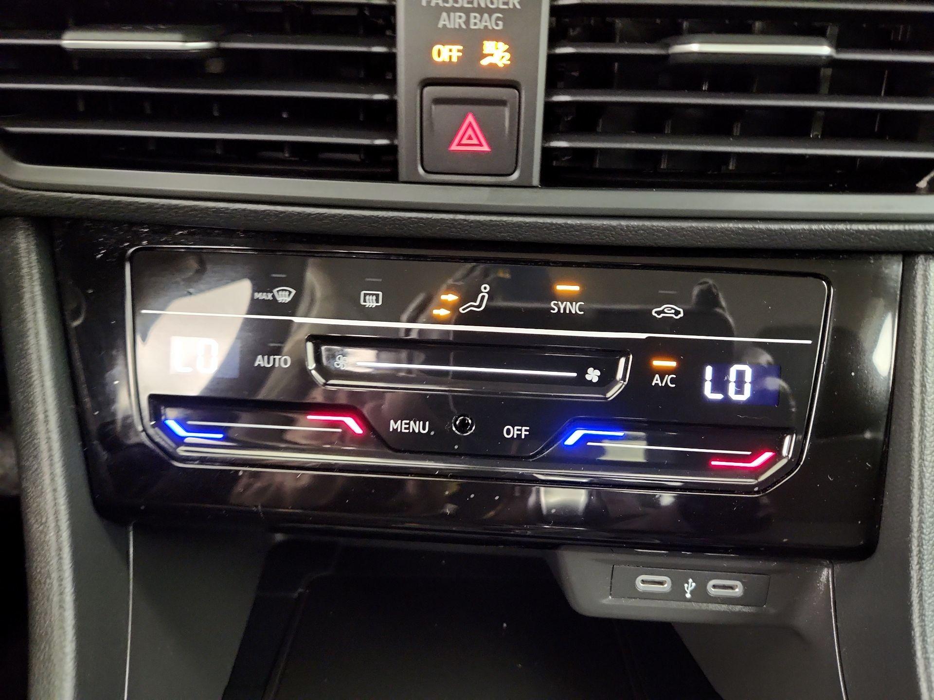 Thumbnail: 2025 Volkswagen Jetta - 16