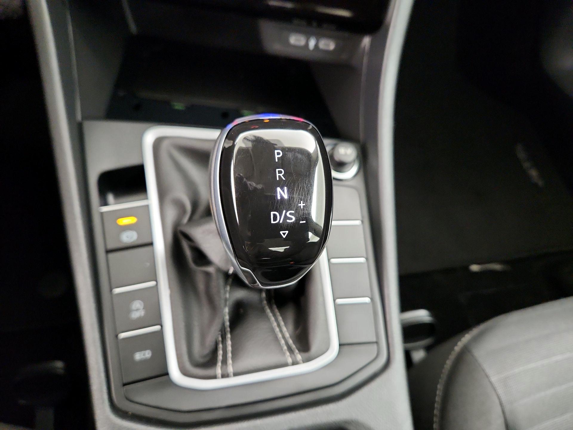 Thumbnail: 2025 Volkswagen Jetta - 17