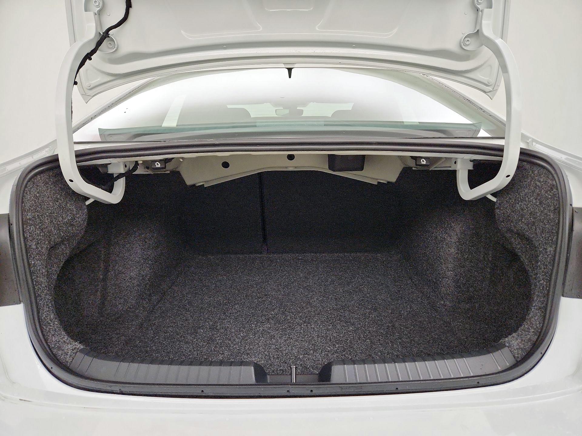 Thumbnail: 2025 Volkswagen Jetta - 20