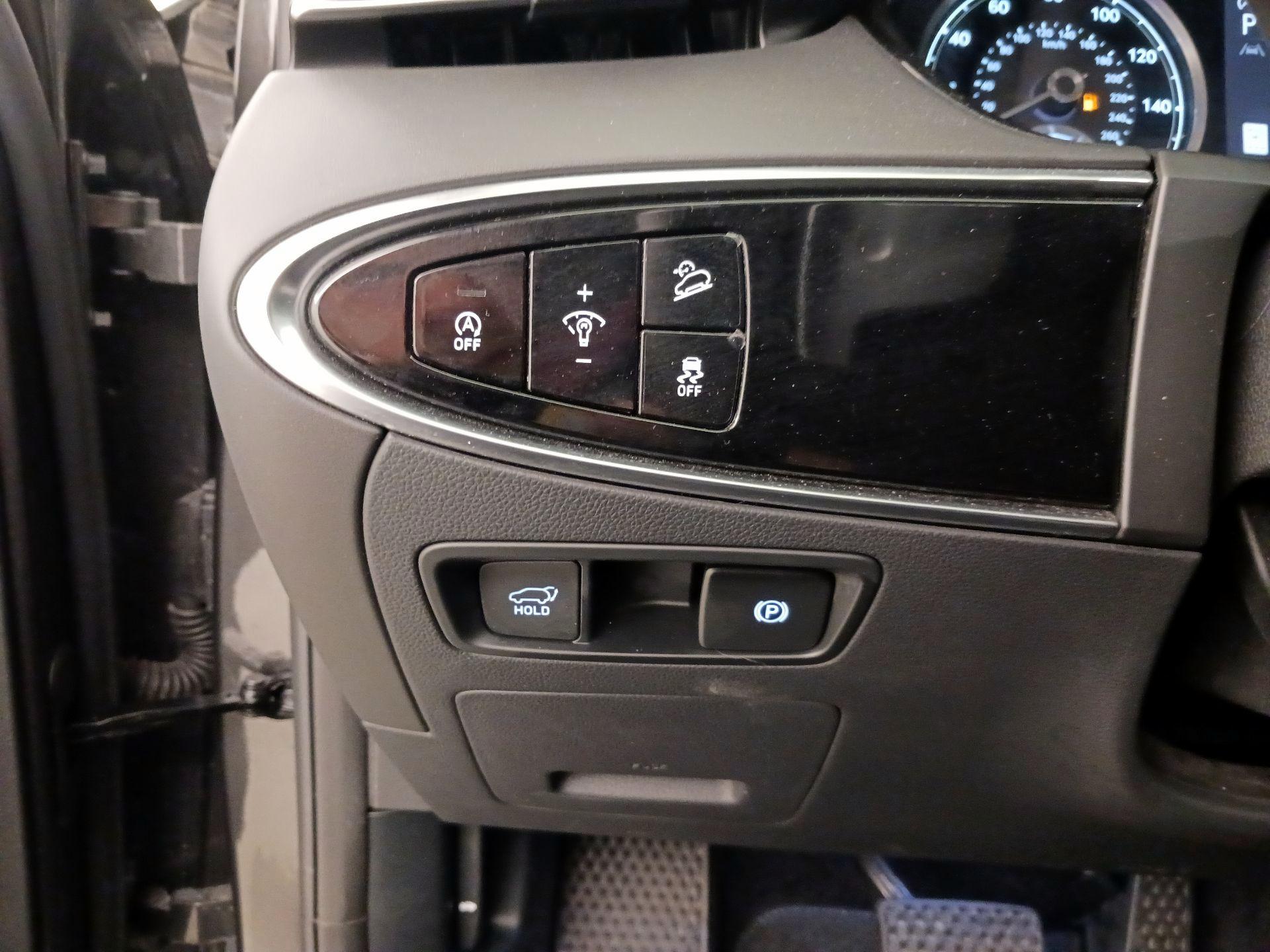 Thumbnail: 2025 Genesis GV70 - 13