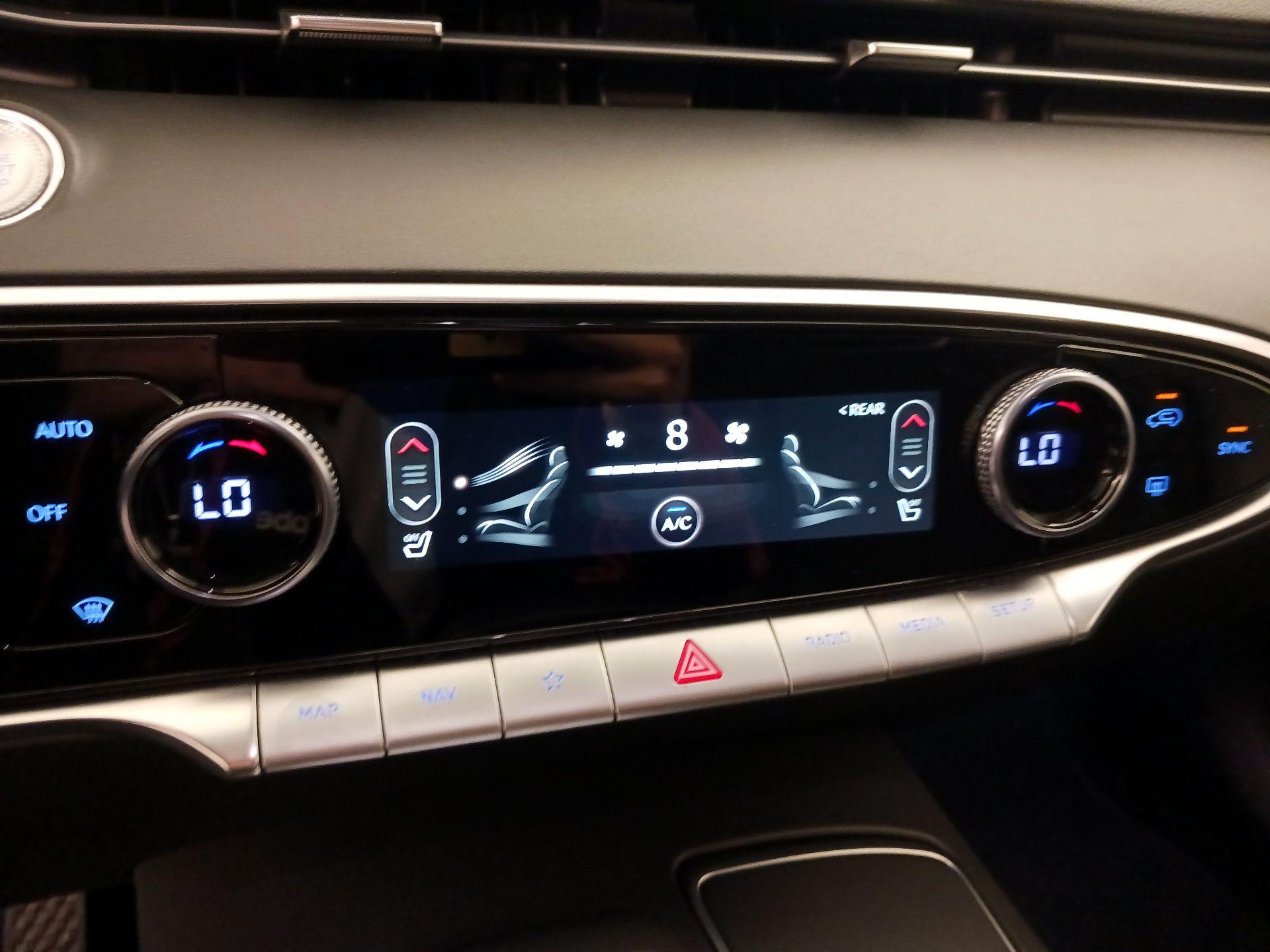 Thumbnail: 2025 Genesis GV70 - 17