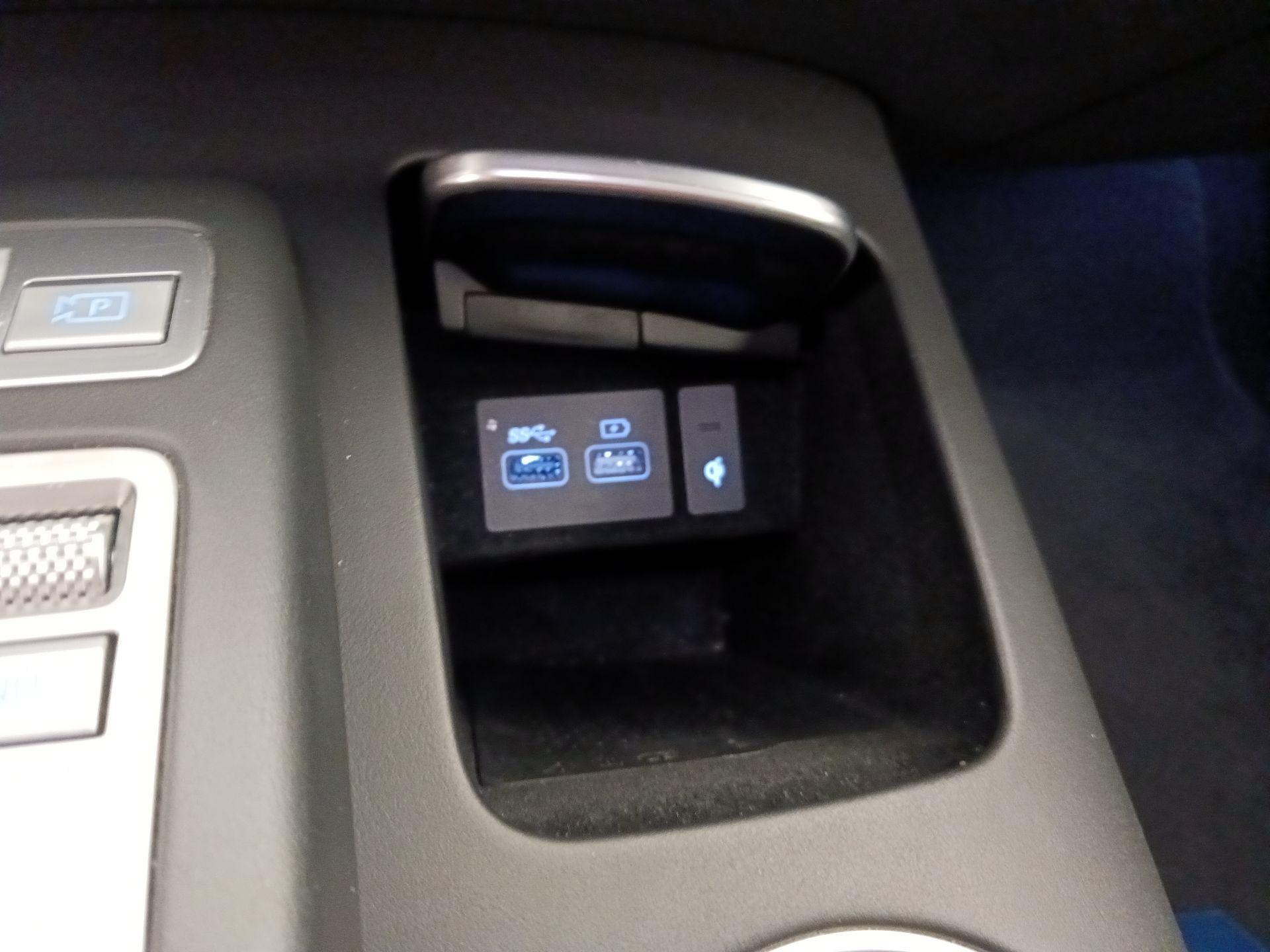 Thumbnail: 2025 Genesis GV70 - 19