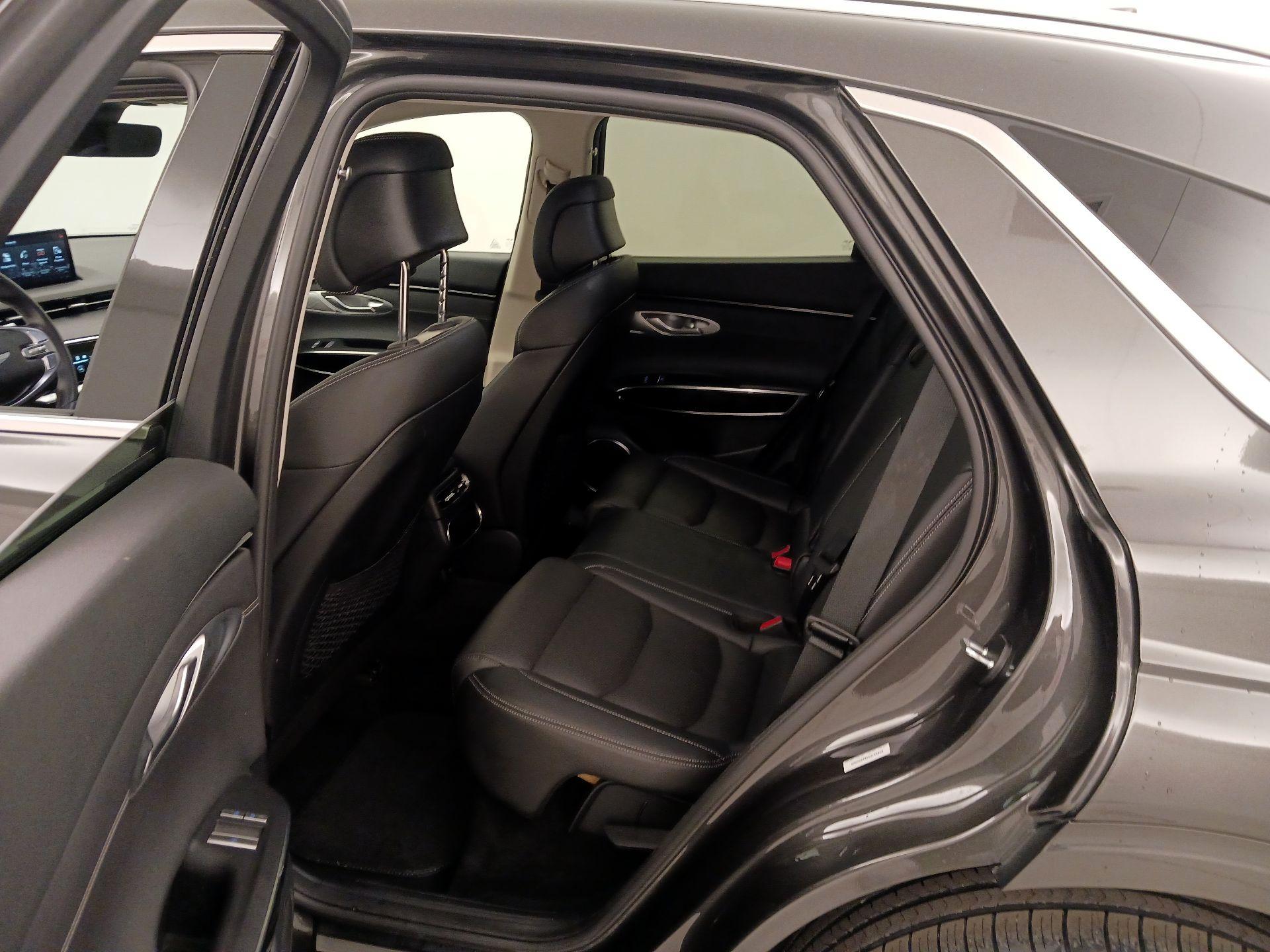 Thumbnail: 2025 Genesis GV70 - 20