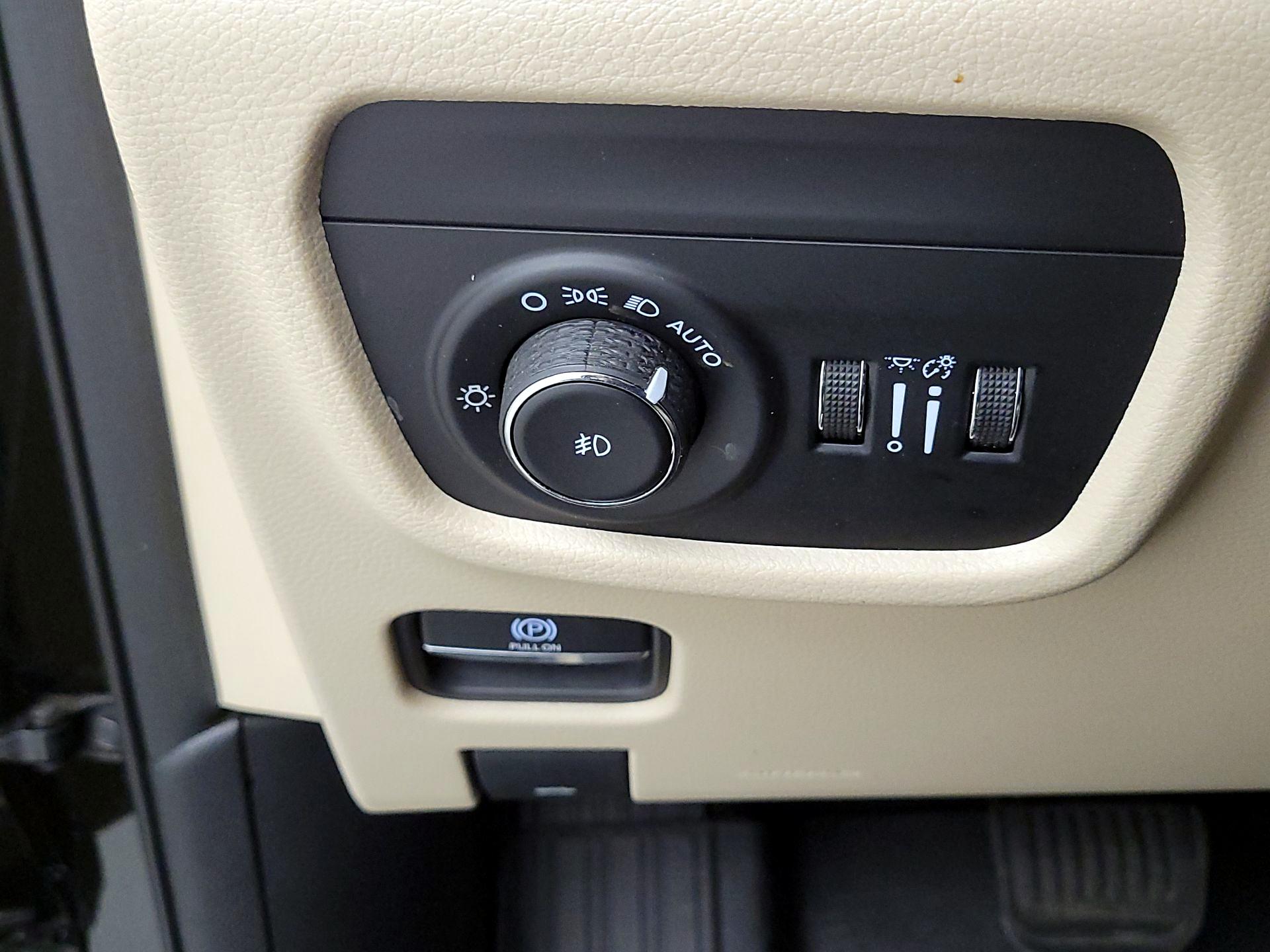 Thumbnail: 2022 Jeep Grand Cherokee L - 13