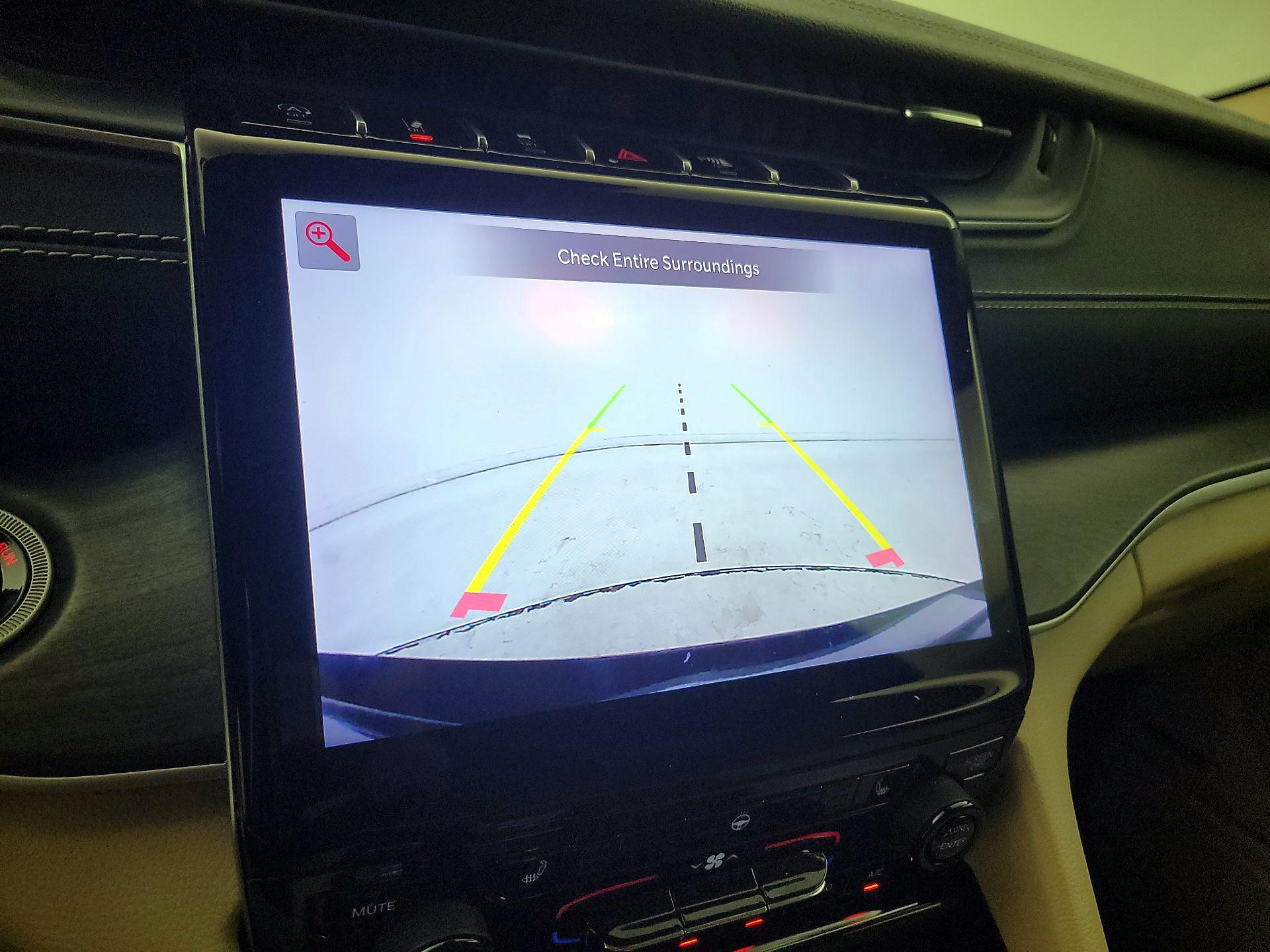 Thumbnail: 2022 Jeep Grand Cherokee L - 14