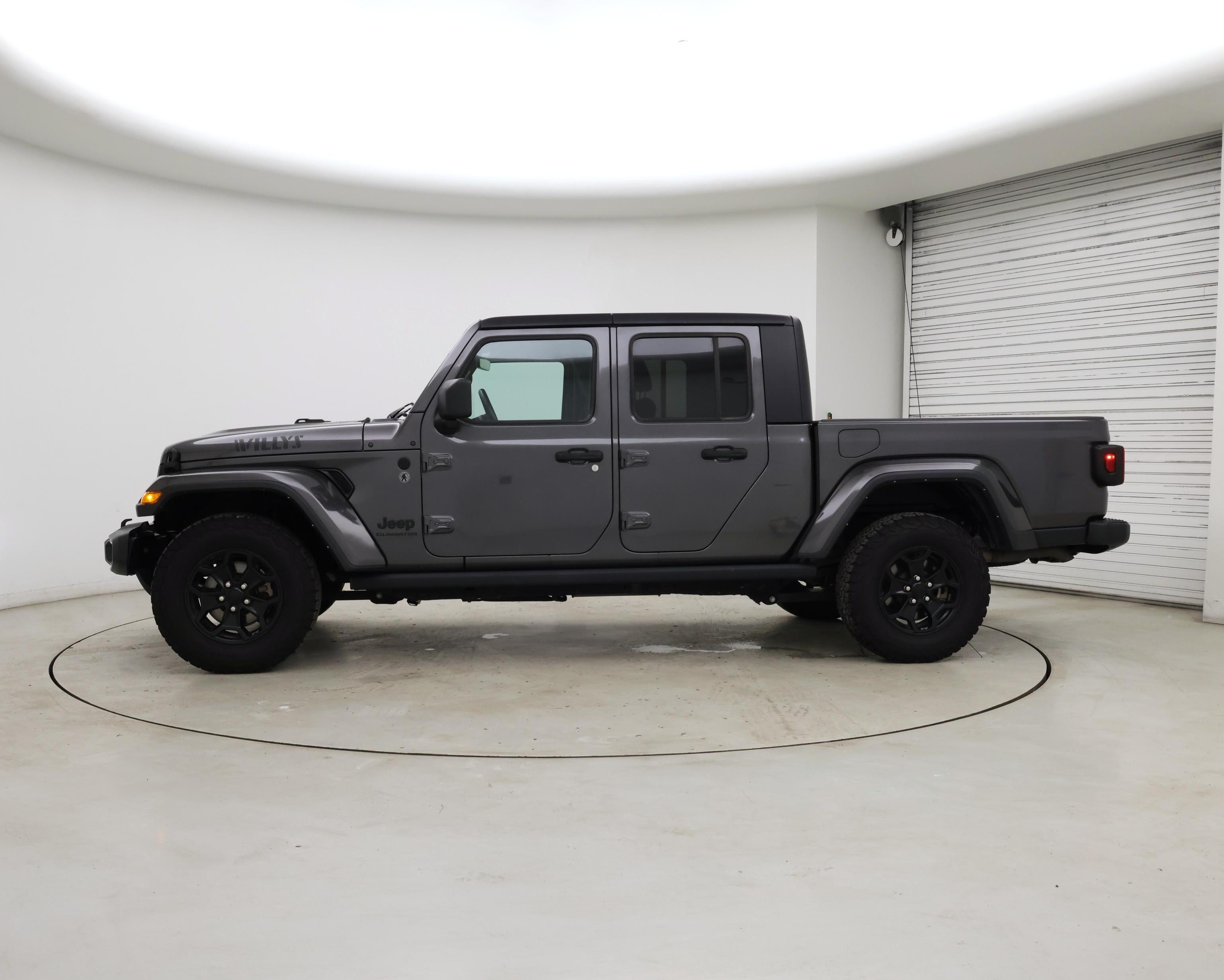 Thumbnail: 2021 Jeep Gladiator - 3