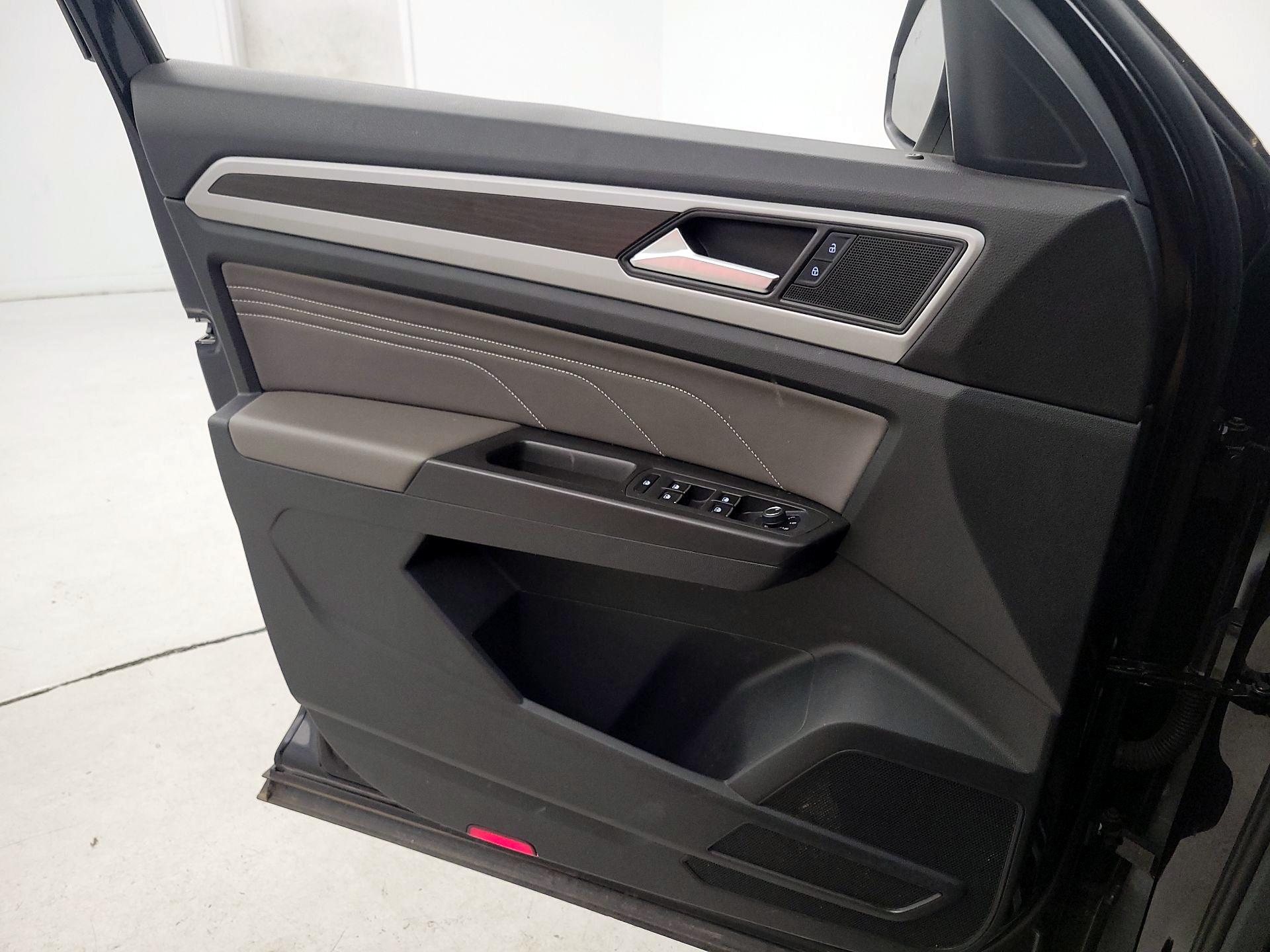 Thumbnail: 2023 Volkswagen Atlas - 12