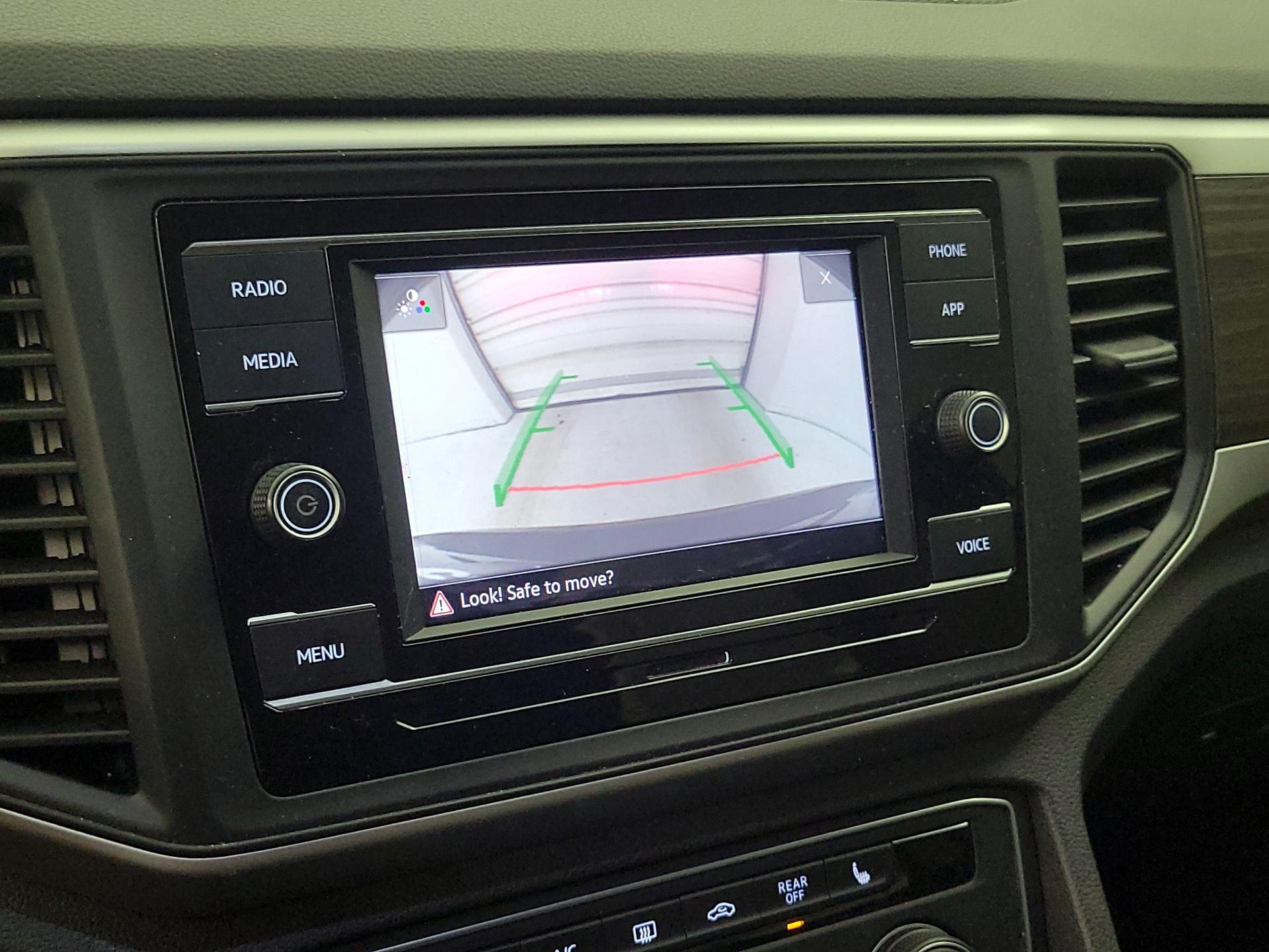 Thumbnail: 2023 Volkswagen Atlas - 14