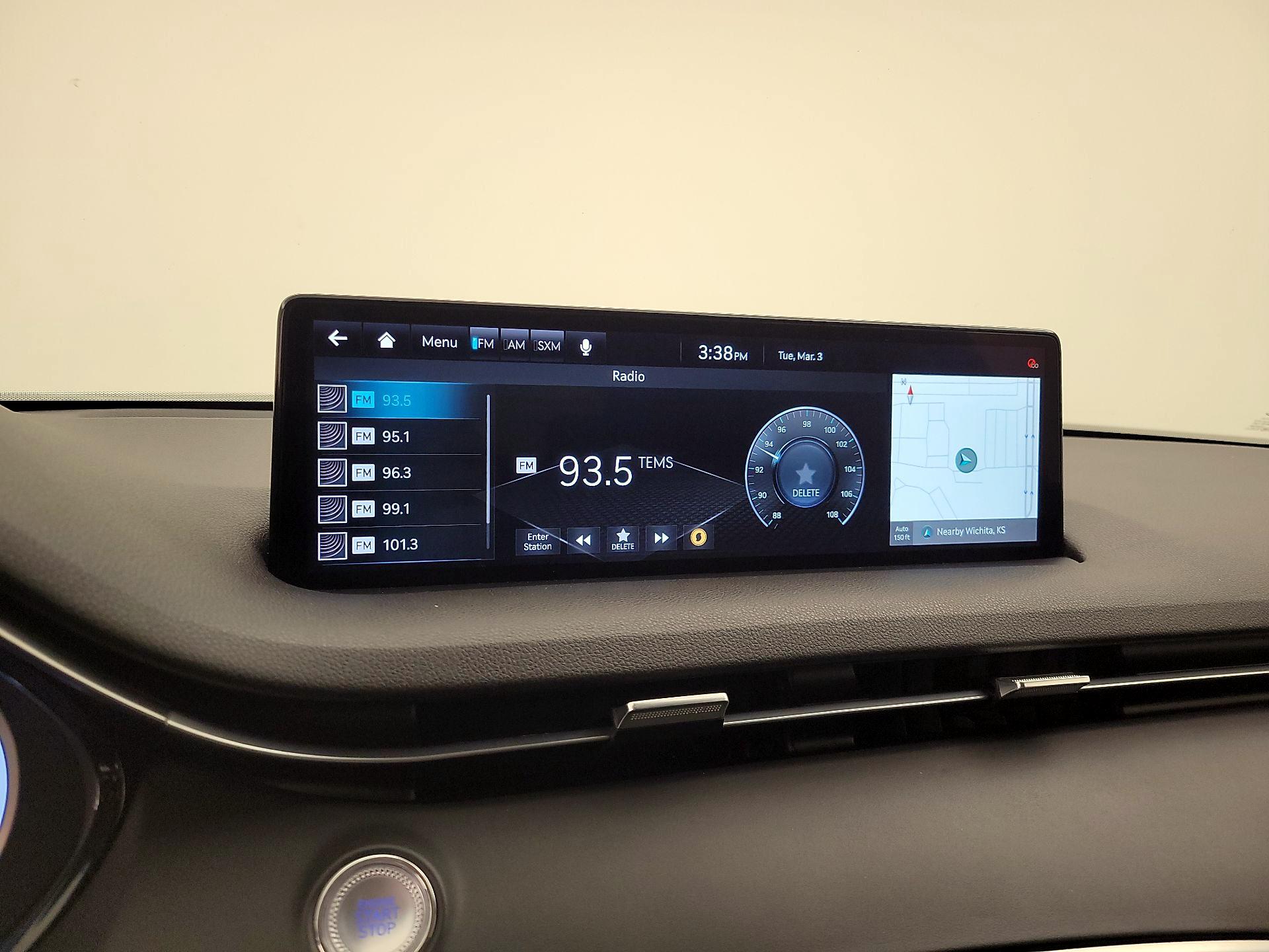 Thumbnail: 2025 Genesis GV70 - 16