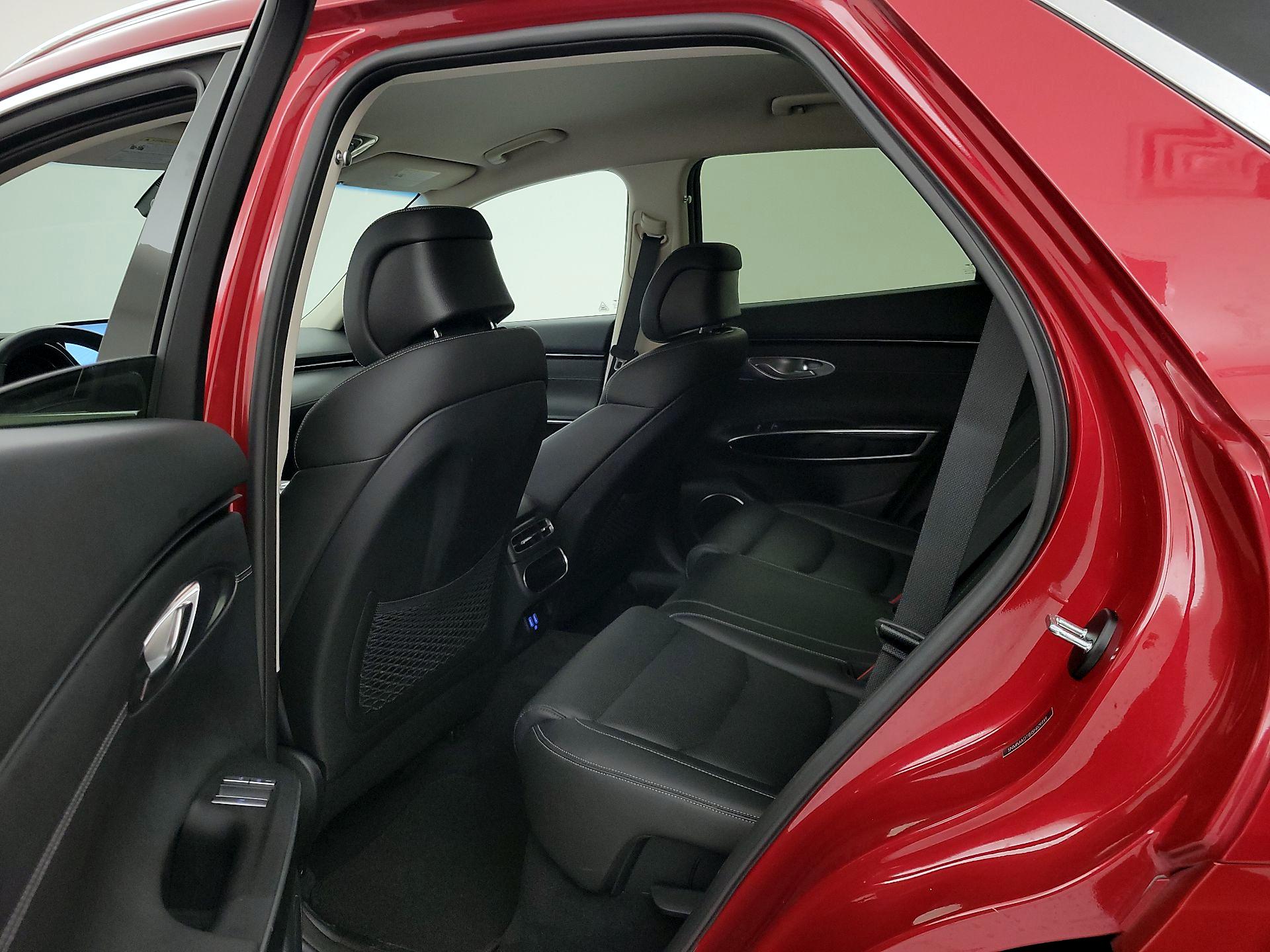 Thumbnail: 2025 Genesis GV70 - 20