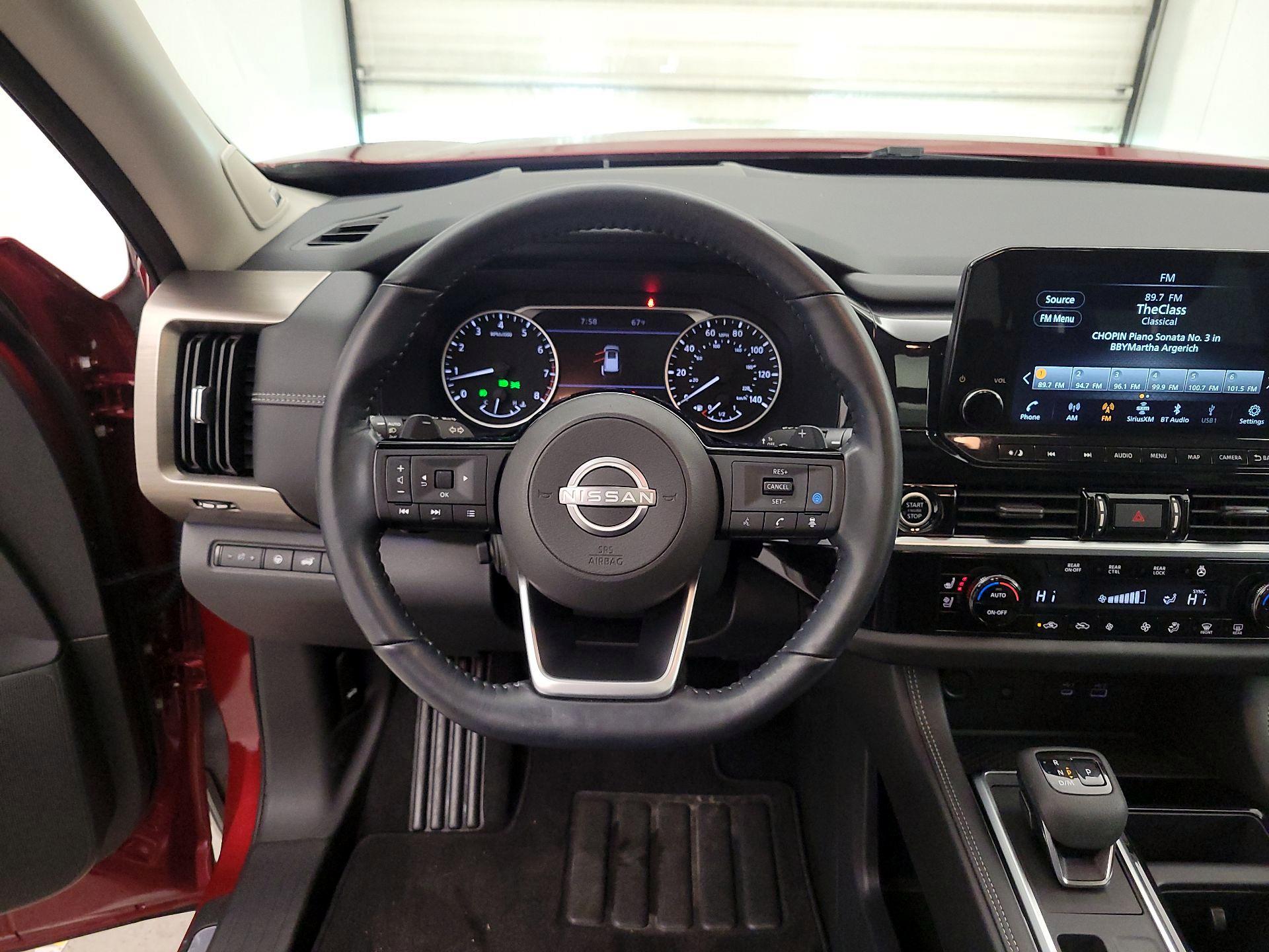 Thumbnail: 2022 Nissan Pathfinder - 10