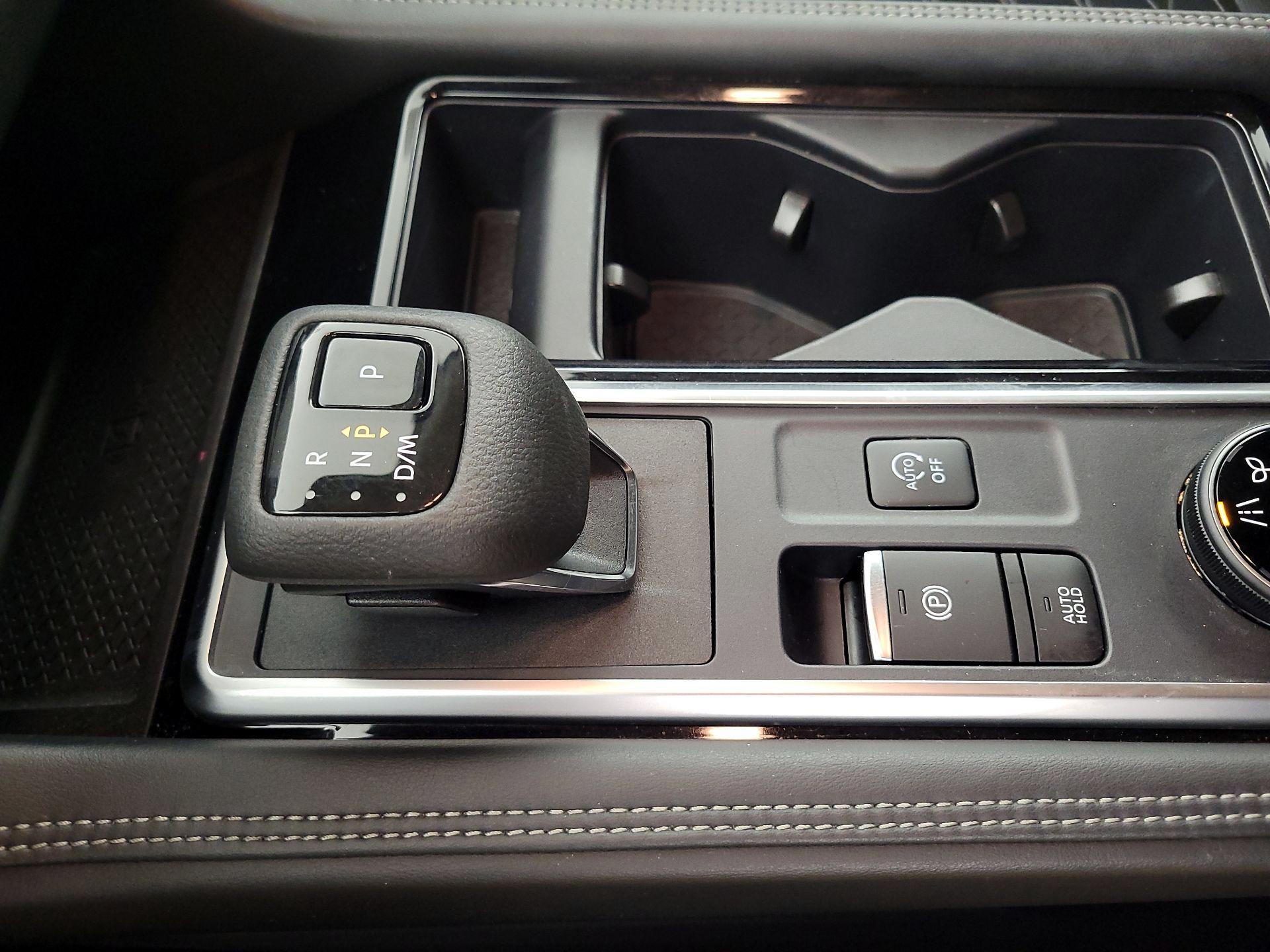 Thumbnail: 2022 Nissan Pathfinder - 17