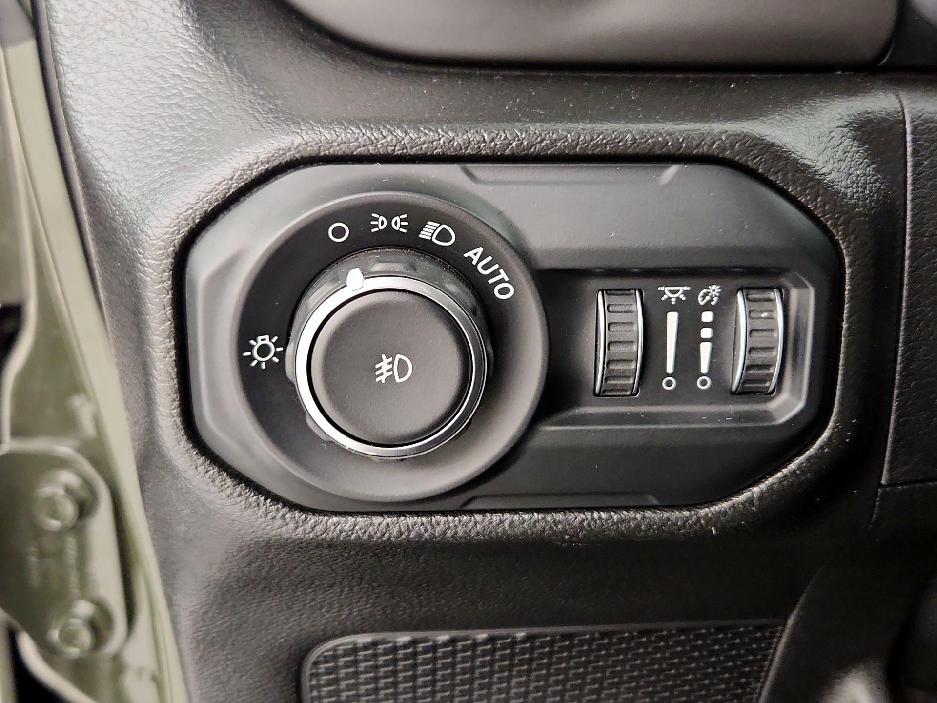 Thumbnail: 2021 Jeep Wrangler - 13