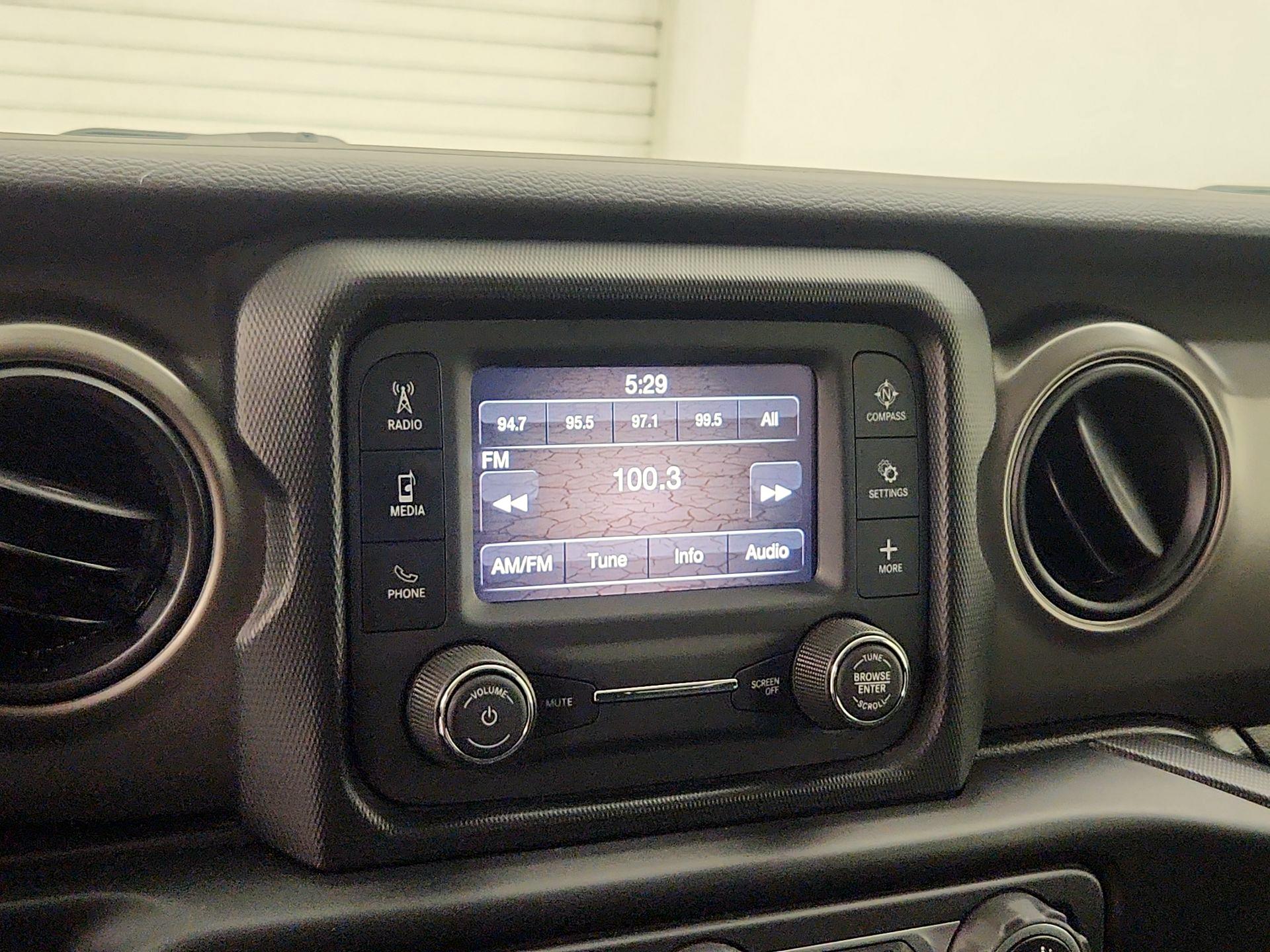 Thumbnail: 2021 Jeep Wrangler - 15