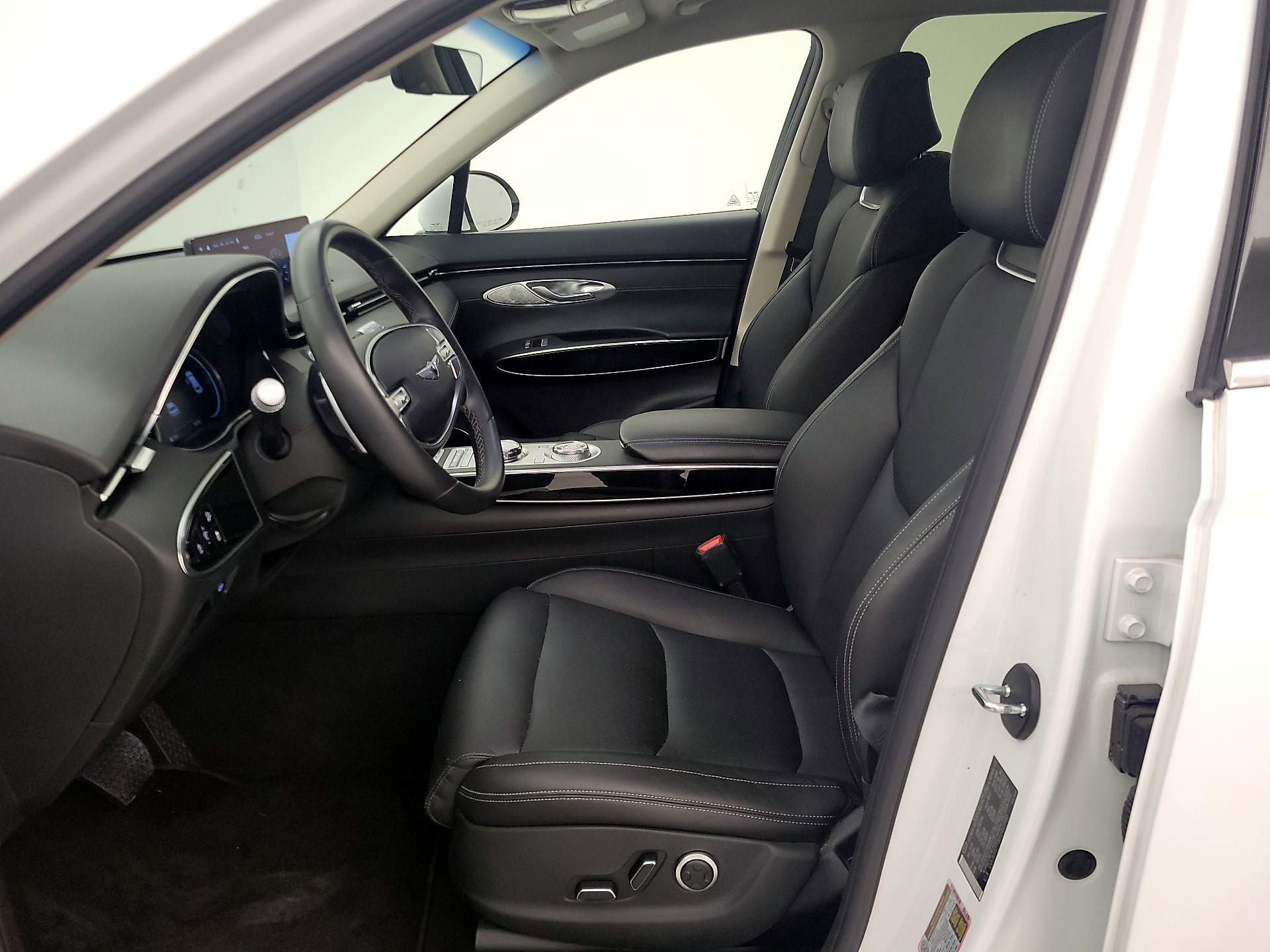 Thumbnail: 2025 Genesis GV70 - 11