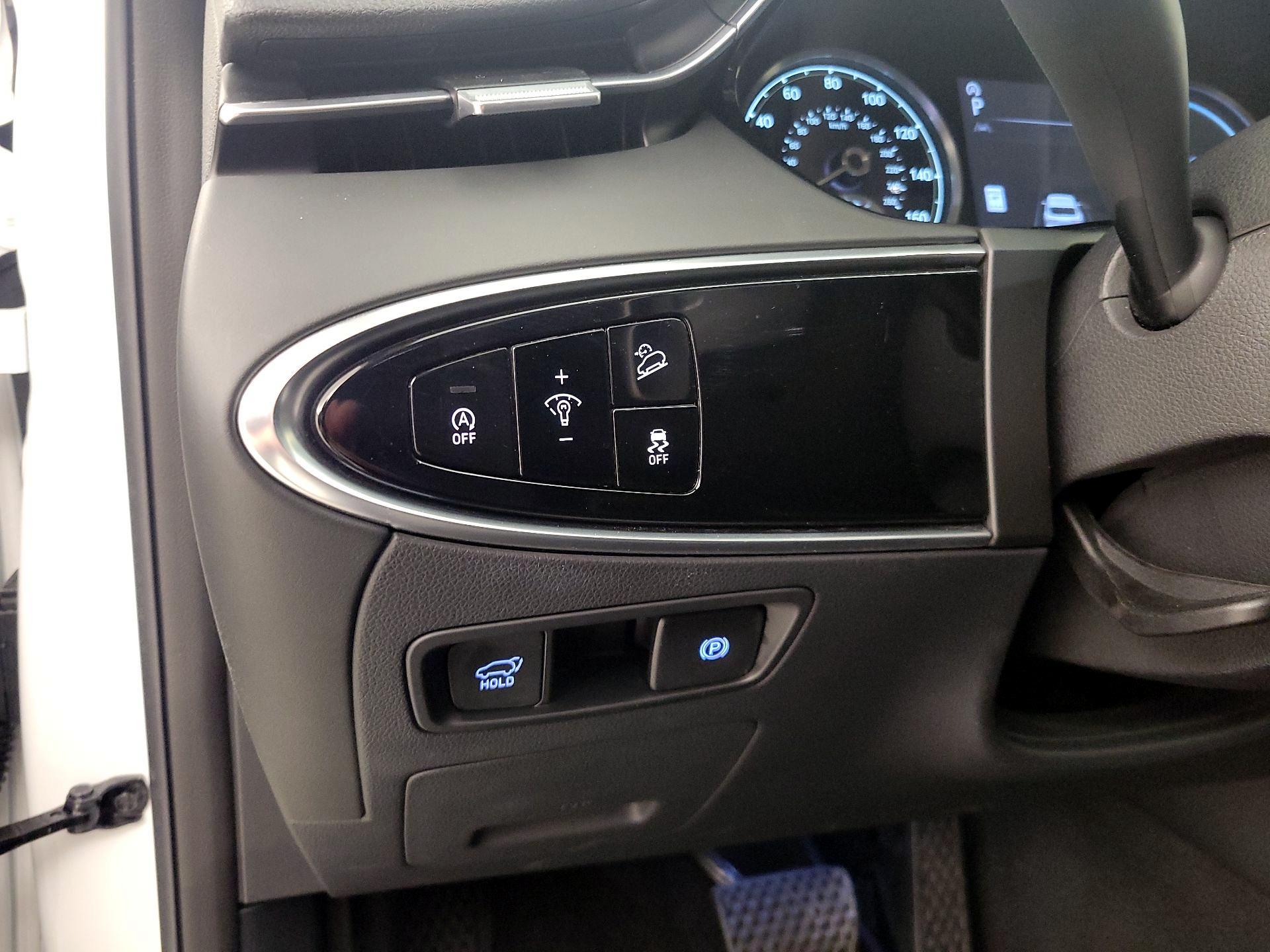 Thumbnail: 2025 Genesis GV70 - 13